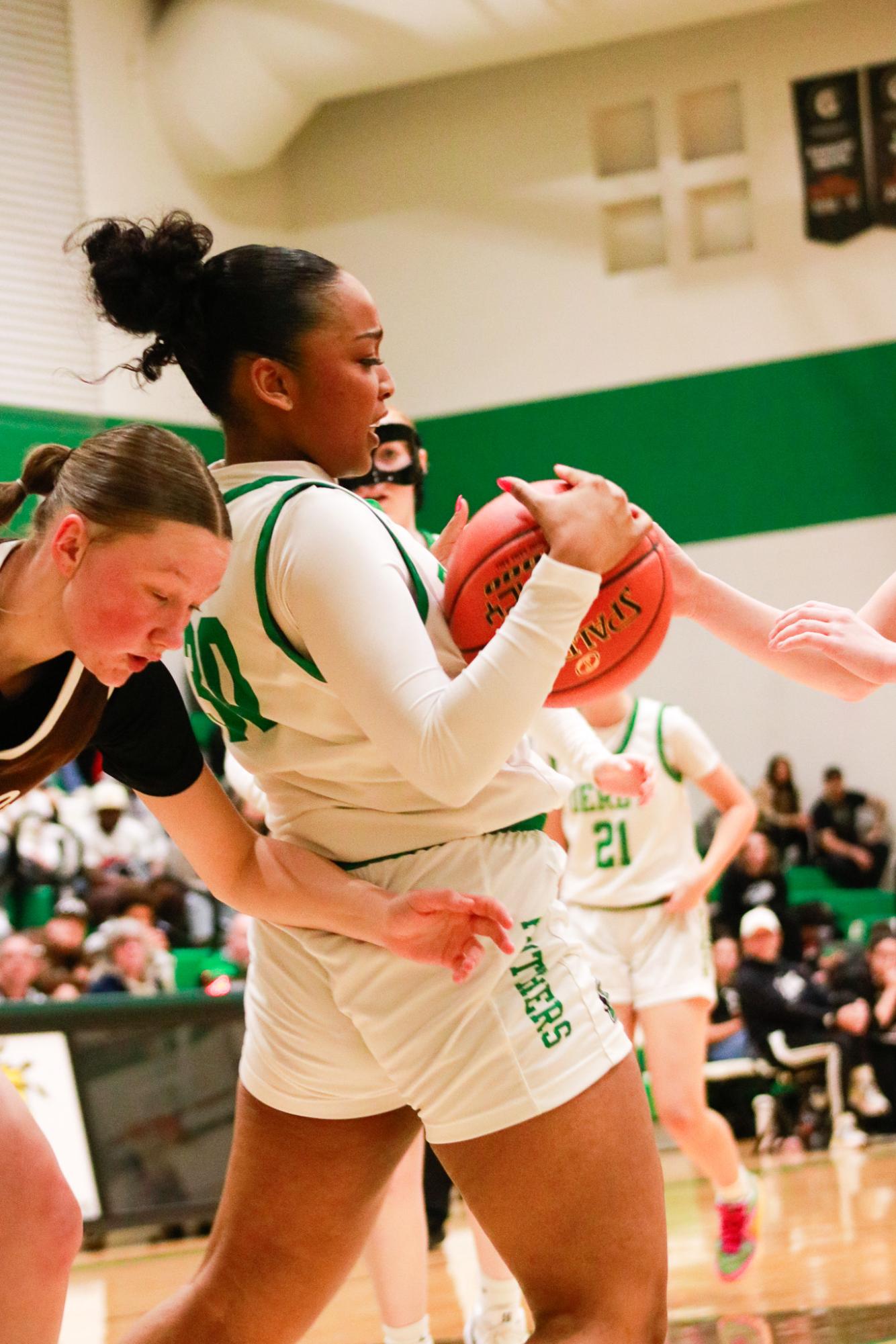 Girls basketball sub-state finals vs. Garden City (Photos by Ava Mbawuike)