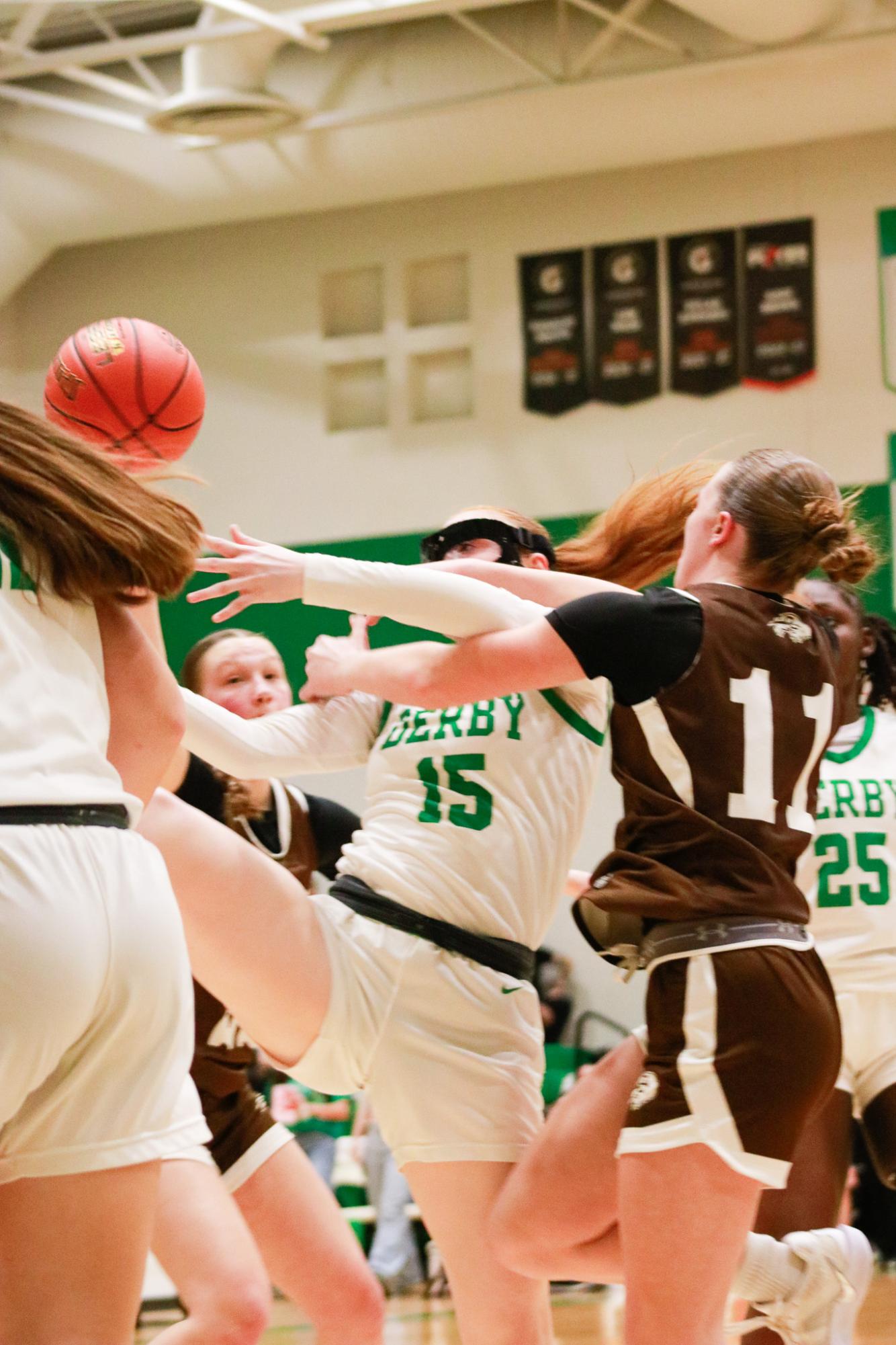 Girls basketball sub-state finals vs. Garden City (Photos by Ava Mbawuike)