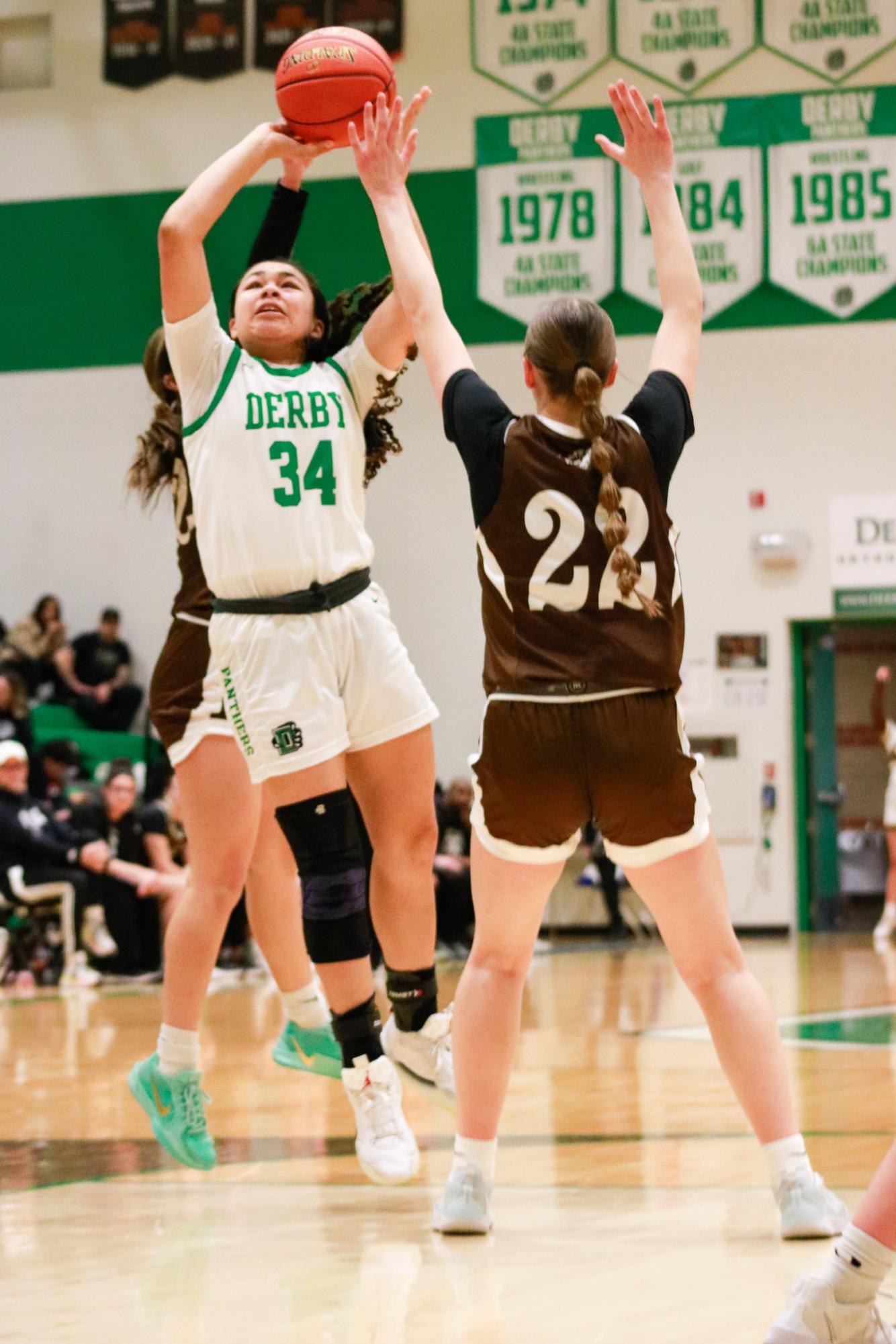 Girls basketball sub-state finals vs. Garden City (Photos by Ava Mbawuike)