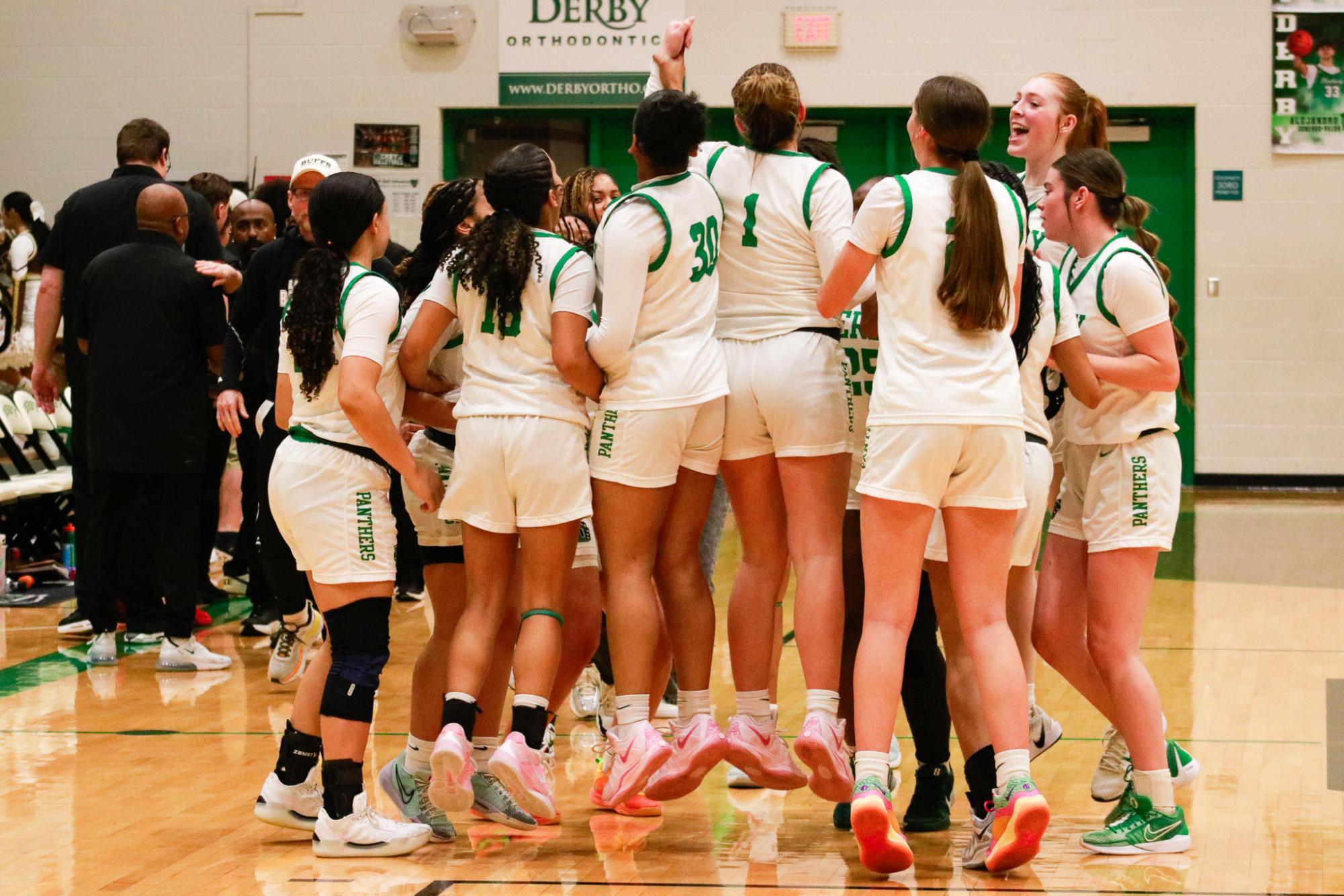 Girls basketball sub-state finals vs. Garden City (Photos by Ava Mbawuike)