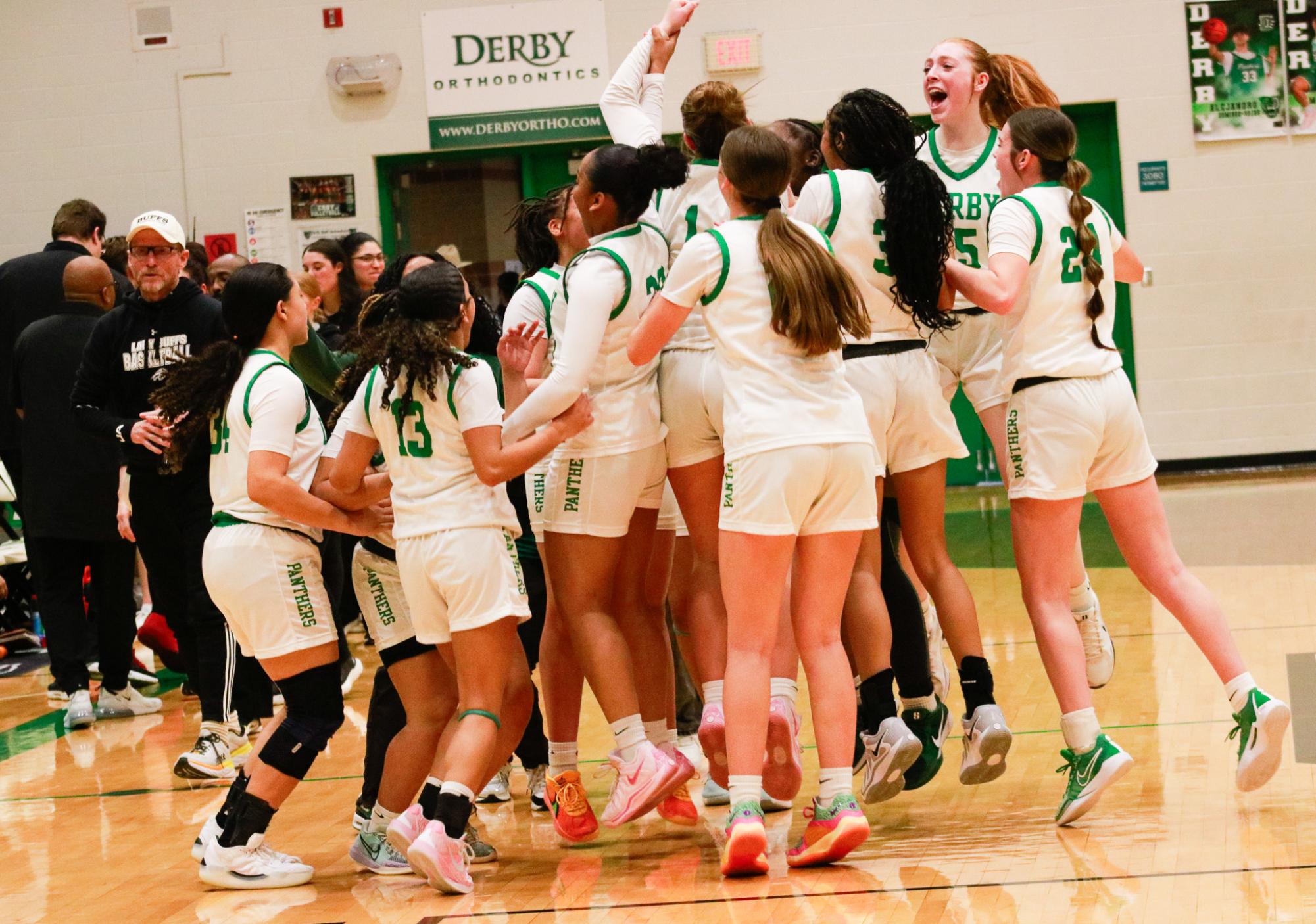 Girls basketball sub-state finals vs. Garden City (Photos by Ava Mbawuike)