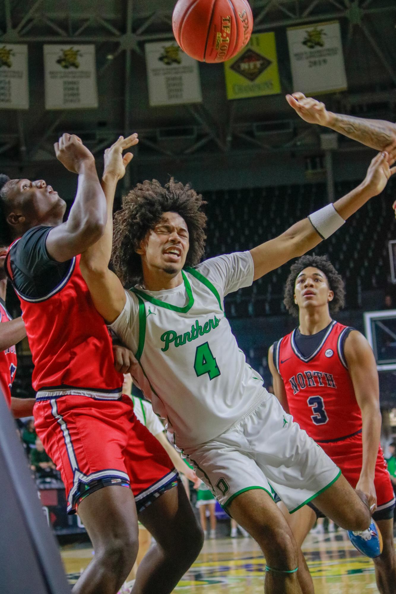 Boys varsity basketball vs. Olathe North (Photos by Persephone Ivy)