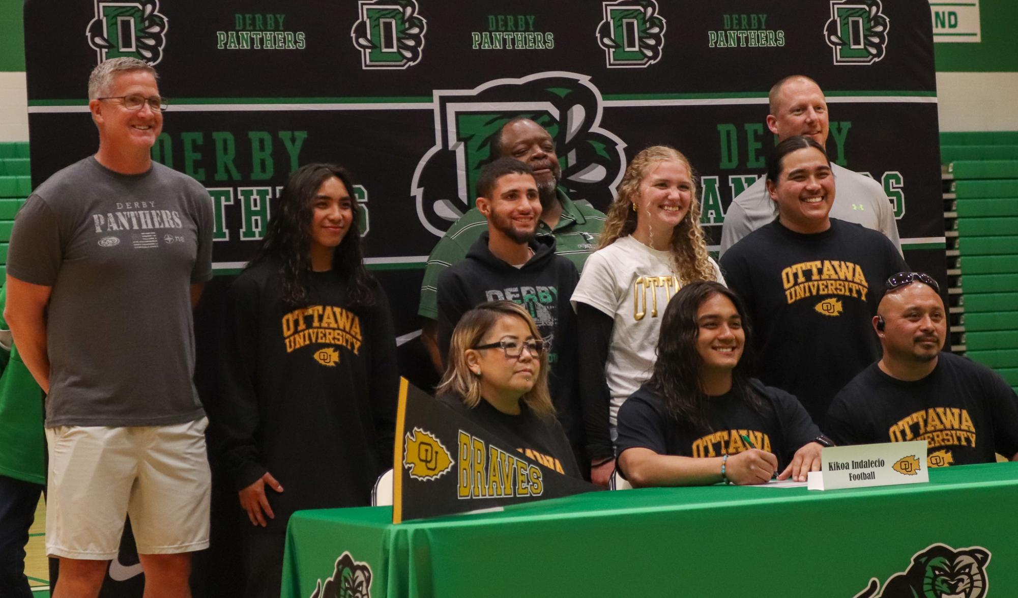 Signing Day (Photos by Sophie Segelke)