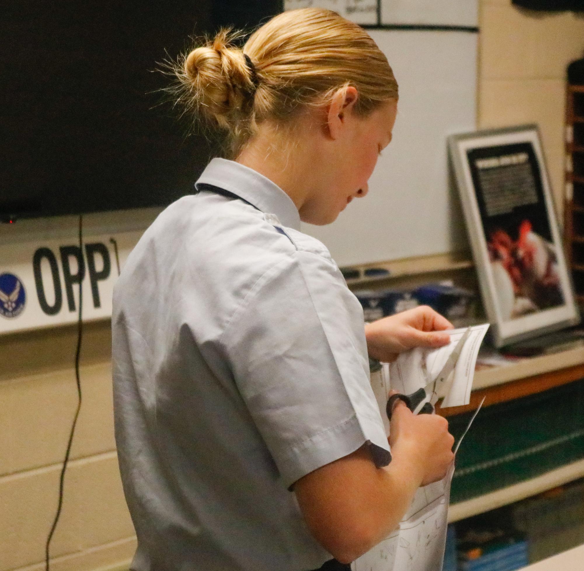 AFJROTC rocket building (Photos by Sophie Segelke)
