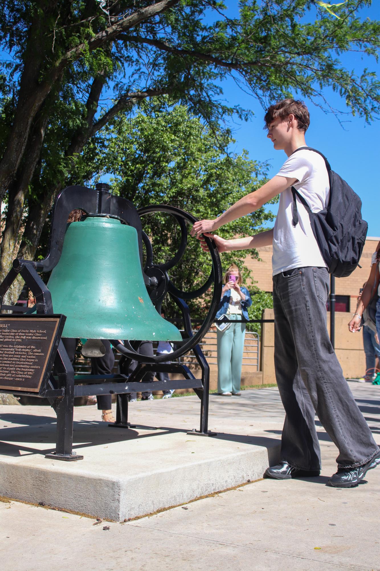 Bell Ringing (Photos by Holly Bookout)