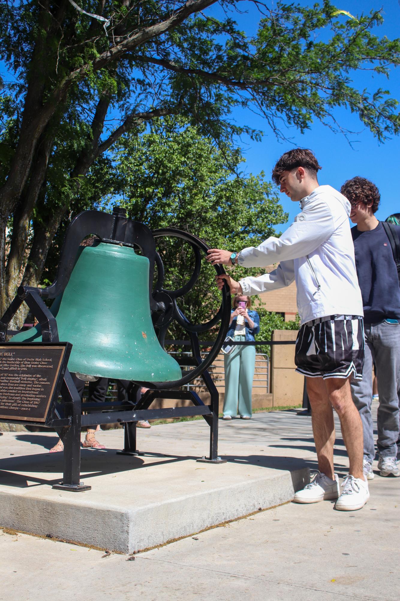 Bell Ringing (Photos by Holly Bookout)