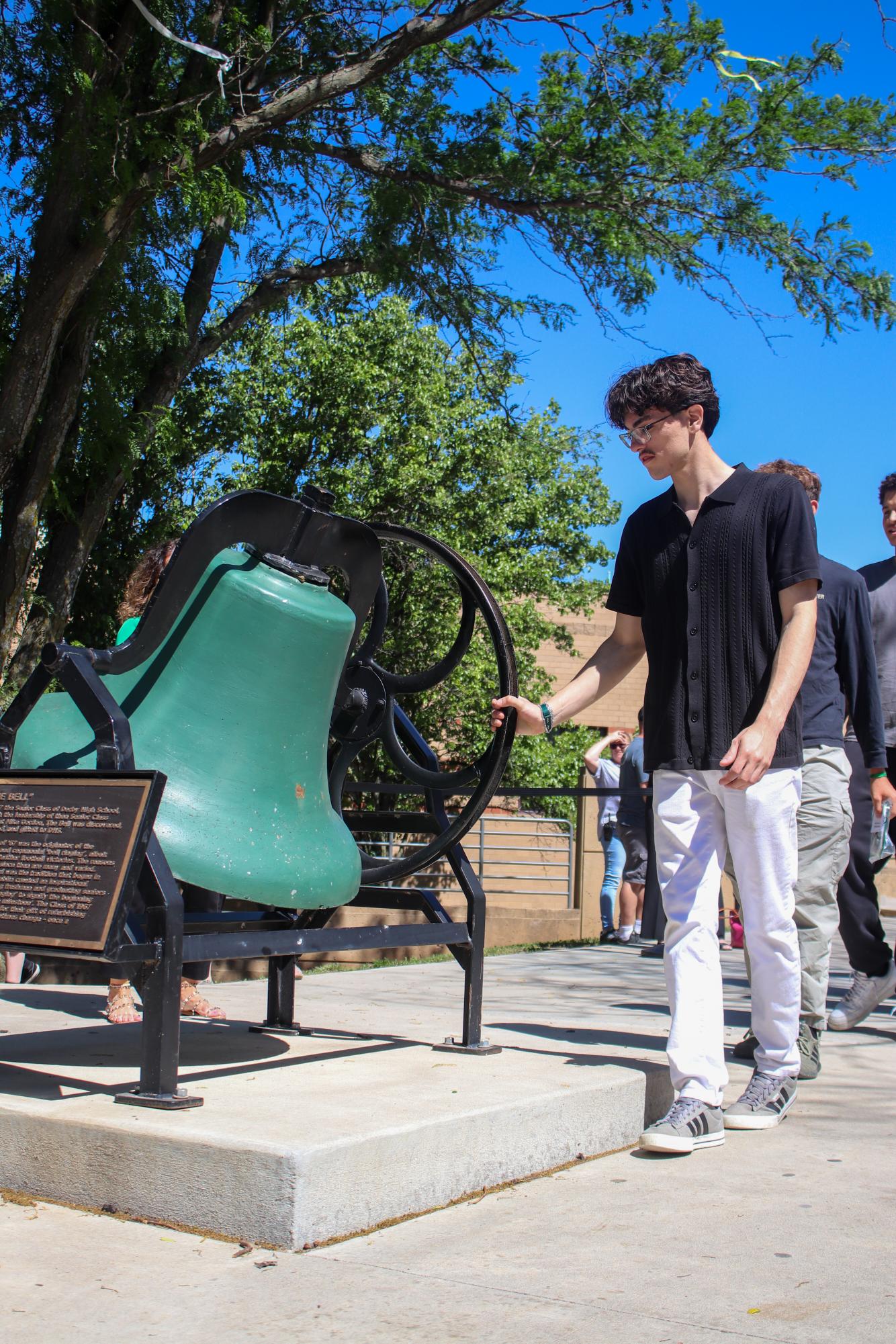 Bell Ringing (Photos by Holly Bookout)