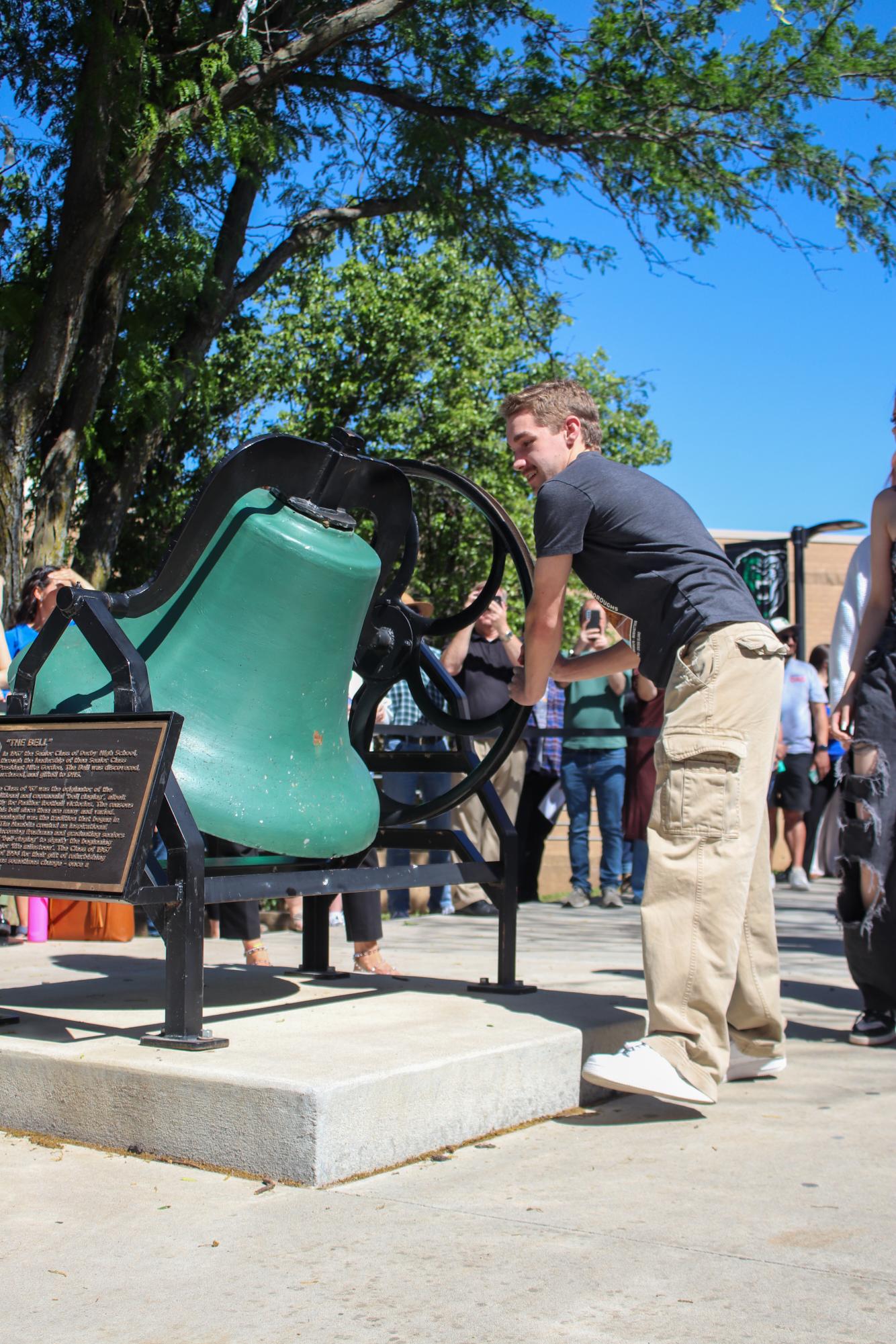 Bell Ringing (Photos by Holly Bookout)