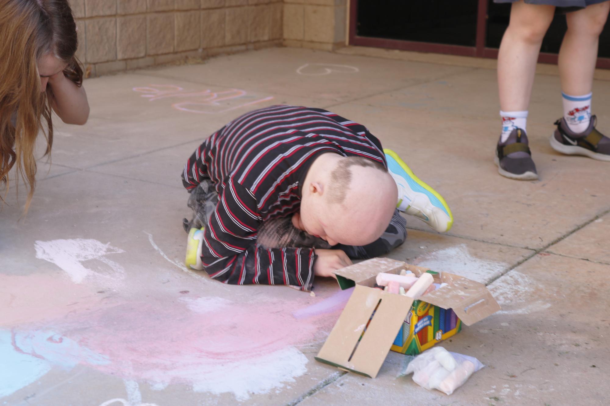 Chalk-drawing outside K-building (Photos by Emma Searle)
