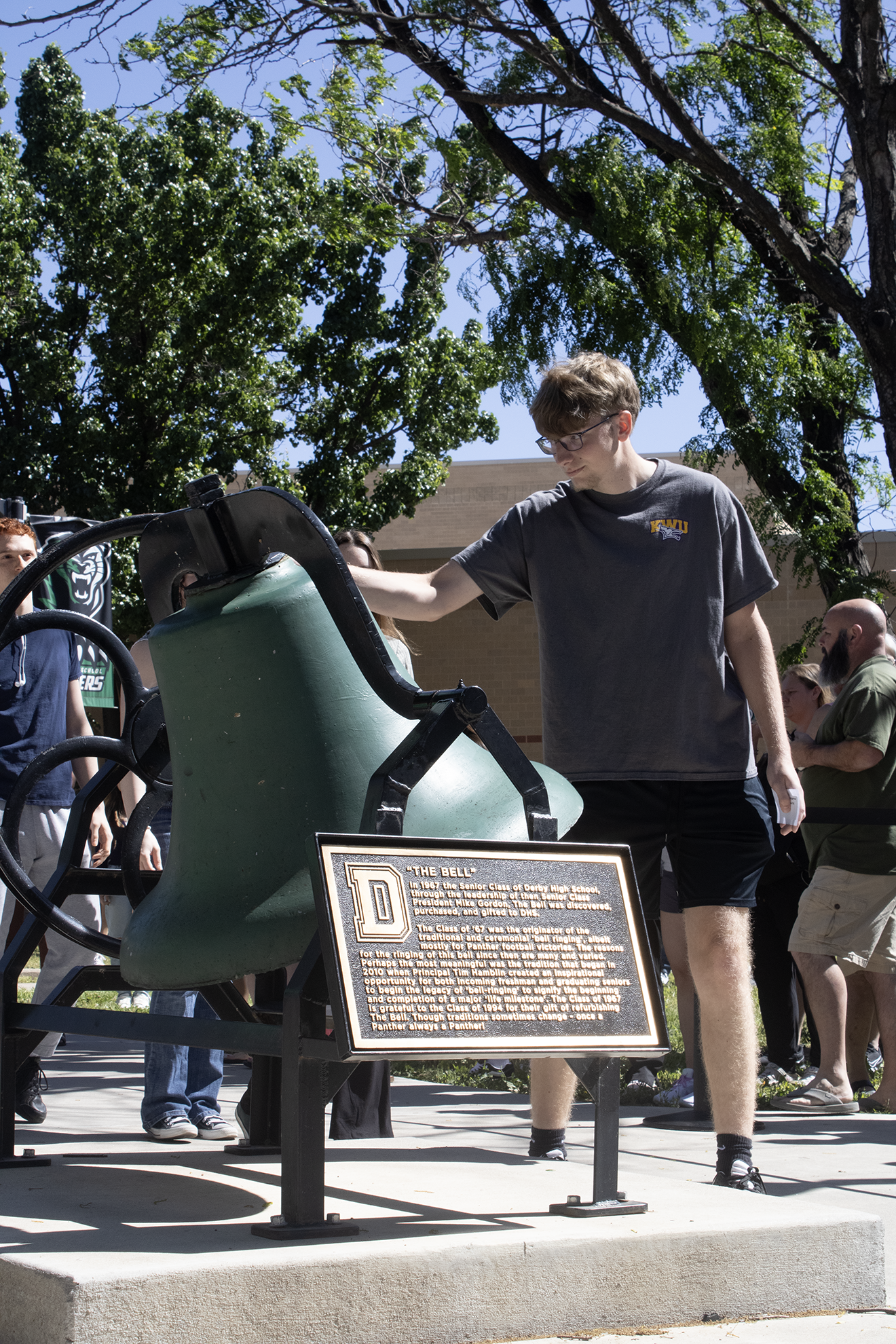 Bell ringing (Photos by Madison Quade)