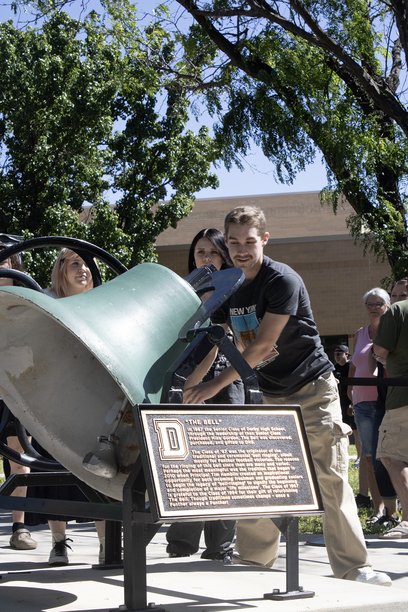 Bell ringing (Photos by Madison Quade)