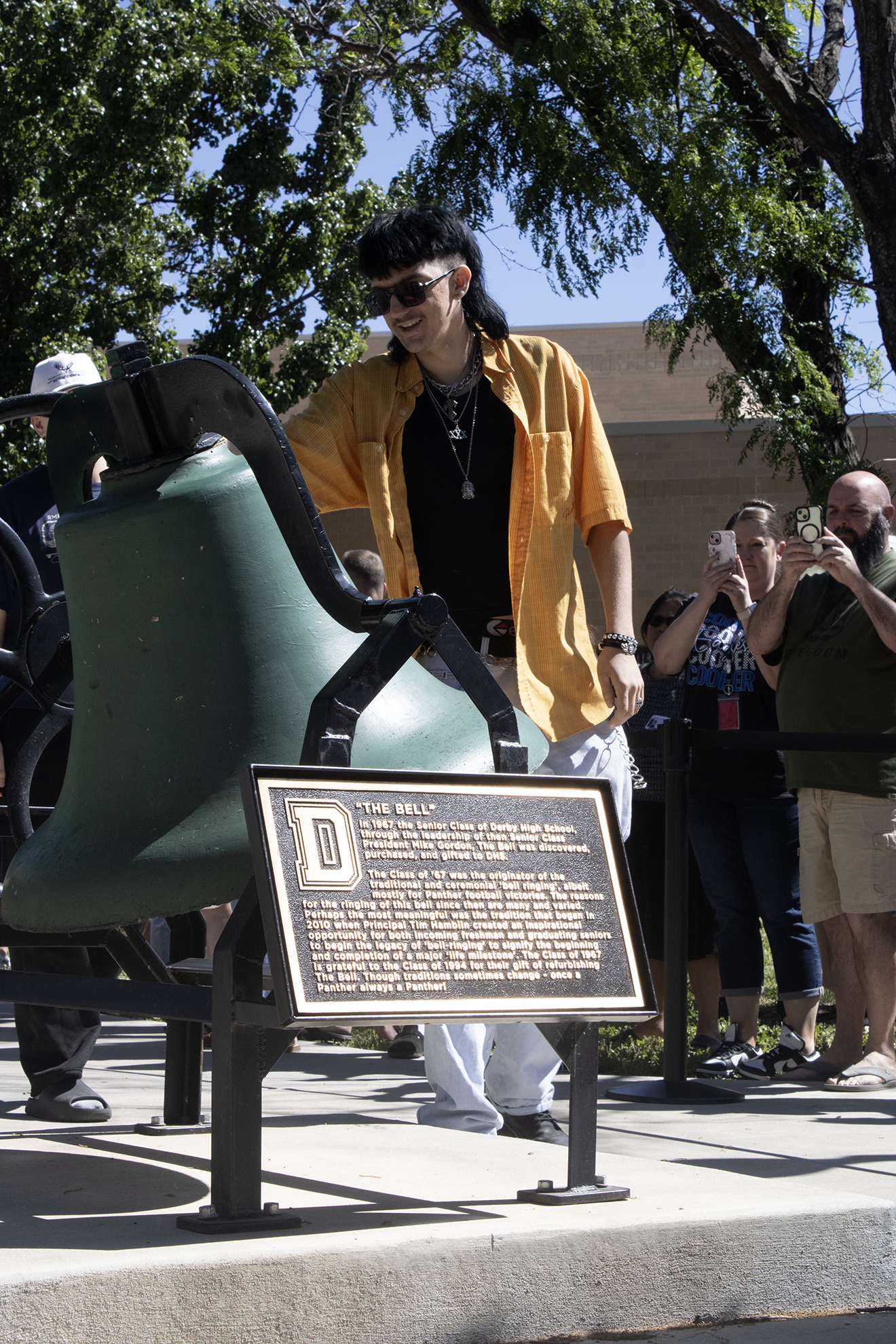 Bell ringing (Photos by Madison Quade)