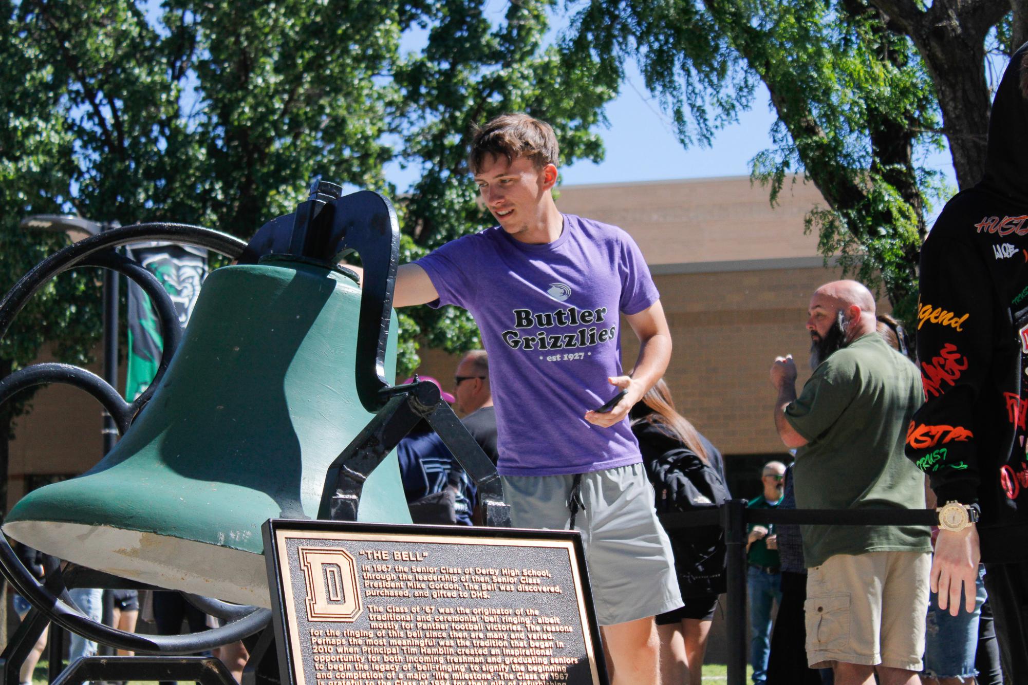 2025 Bell Ringing (Photos by Bree Stuhlsatz