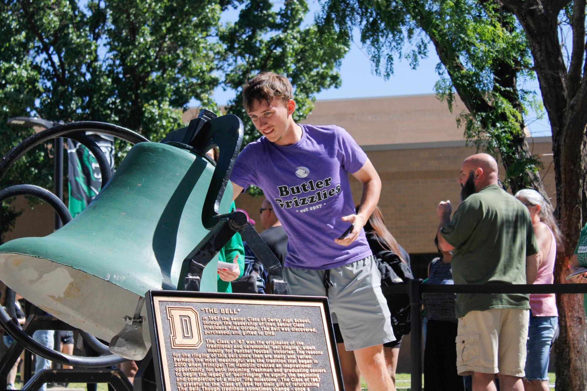 2025 Bell Ringing (Photos by Bree Stuhlsatz