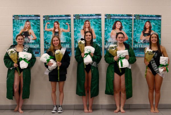 Navigation to Story: Senior night swim (Photos by Kena Carter)
