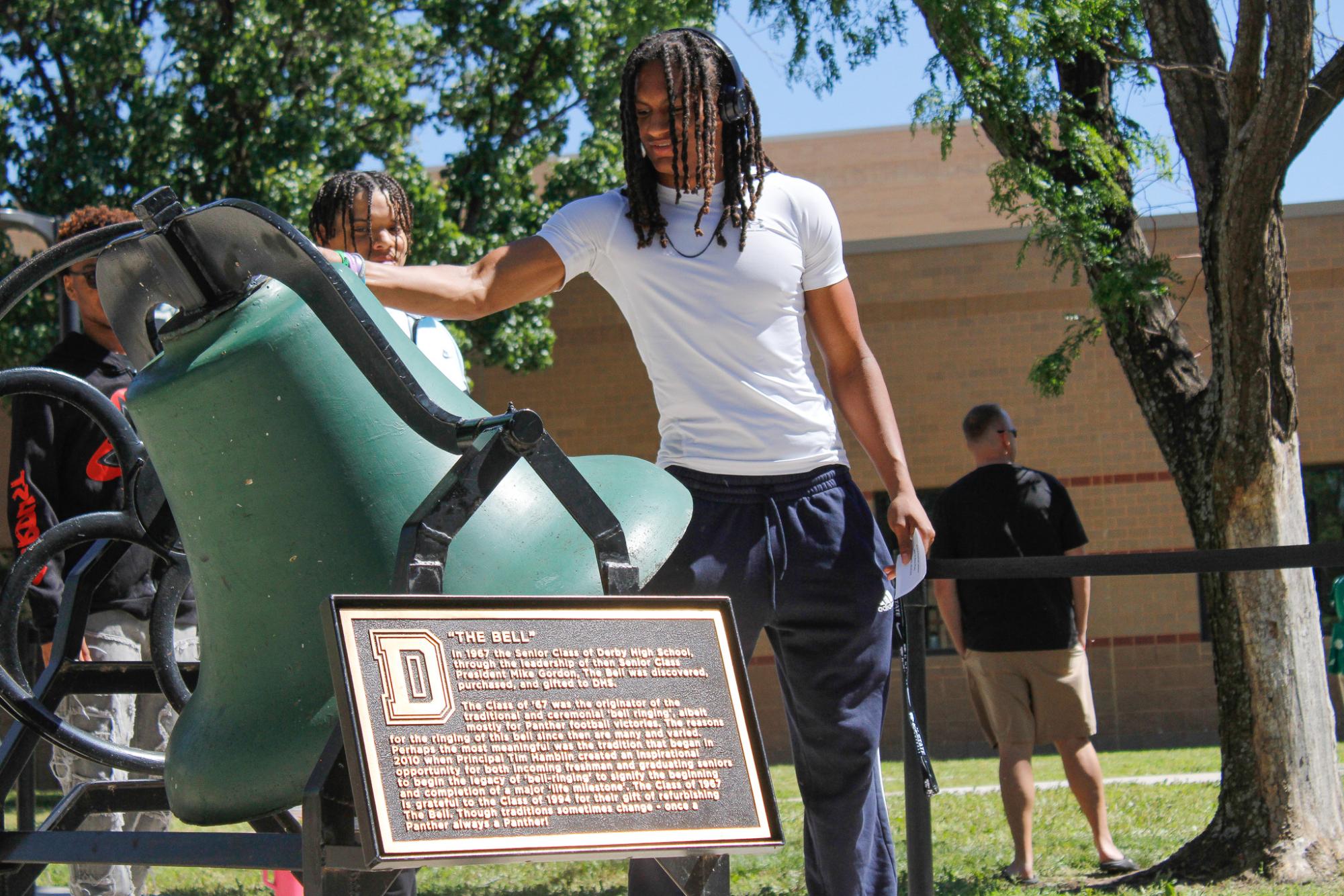 2025 Bell Ringing (Photos by Bree Stuhlsatz