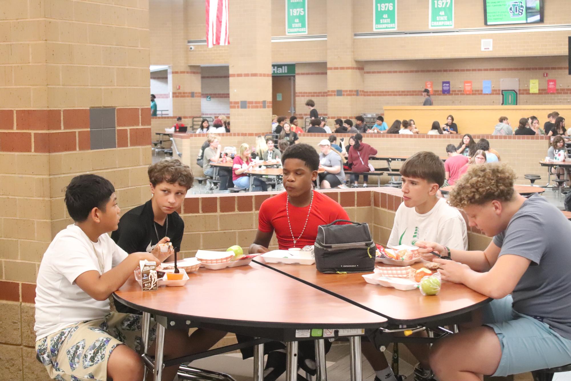 People at lunch (Photos by Ella Davidson)