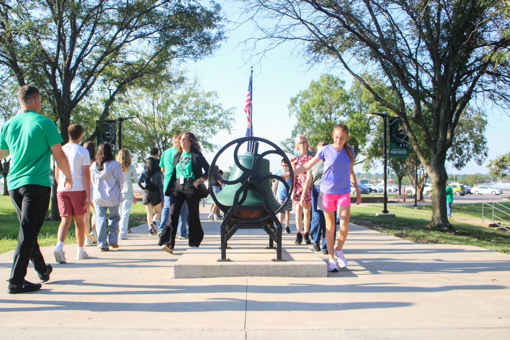 First day for new students (Photos by Kaelyn Kissack)