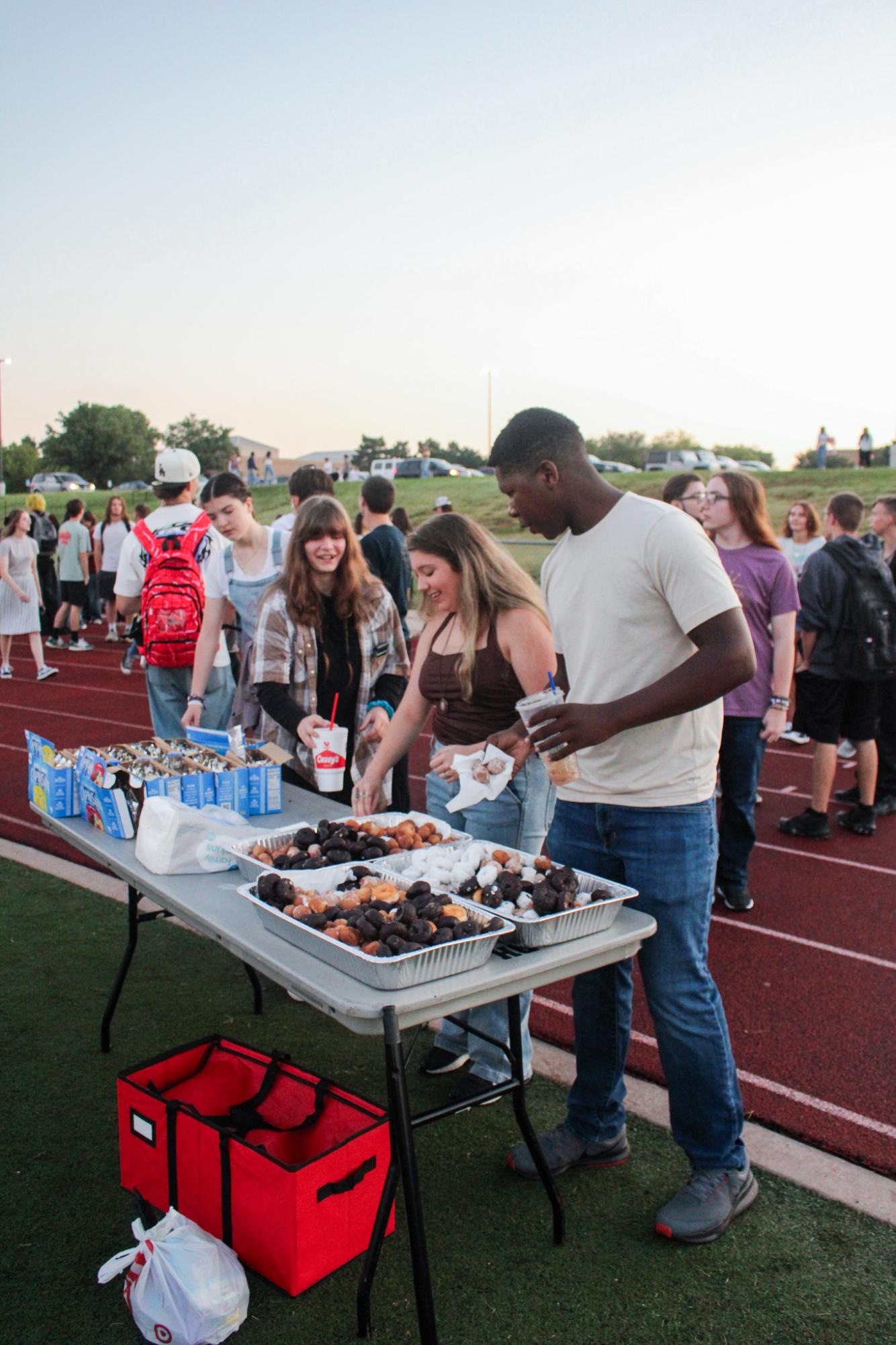 Senior Sunrise (Photos by Kaelyn Kissack)