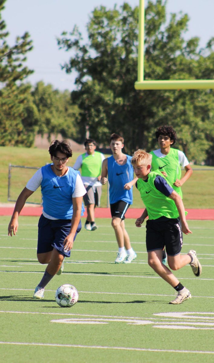 Boys soccer practice (Photos by Leona Nguyen)