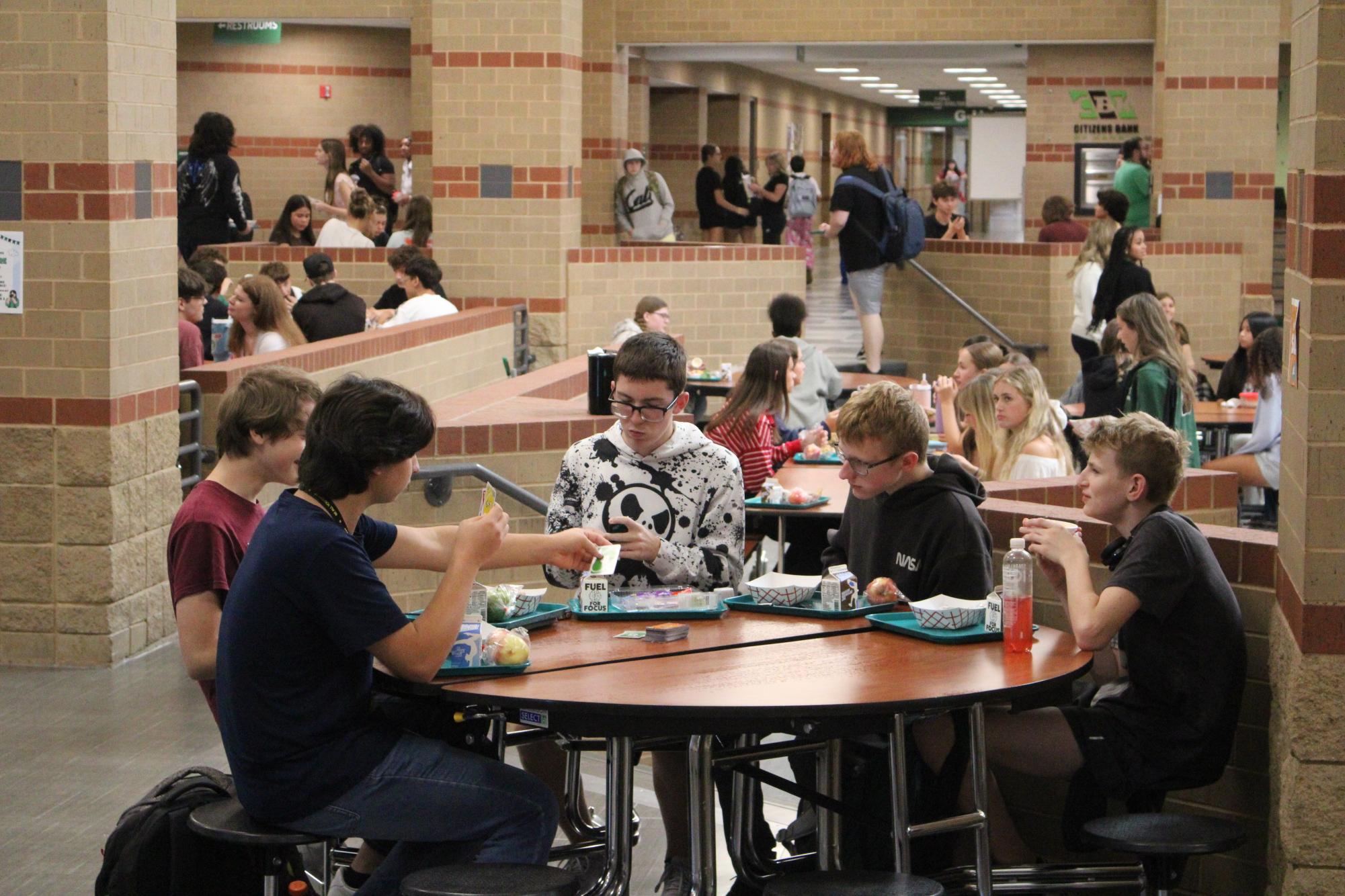 Life at lunch (Photos by Maya Painchaud)