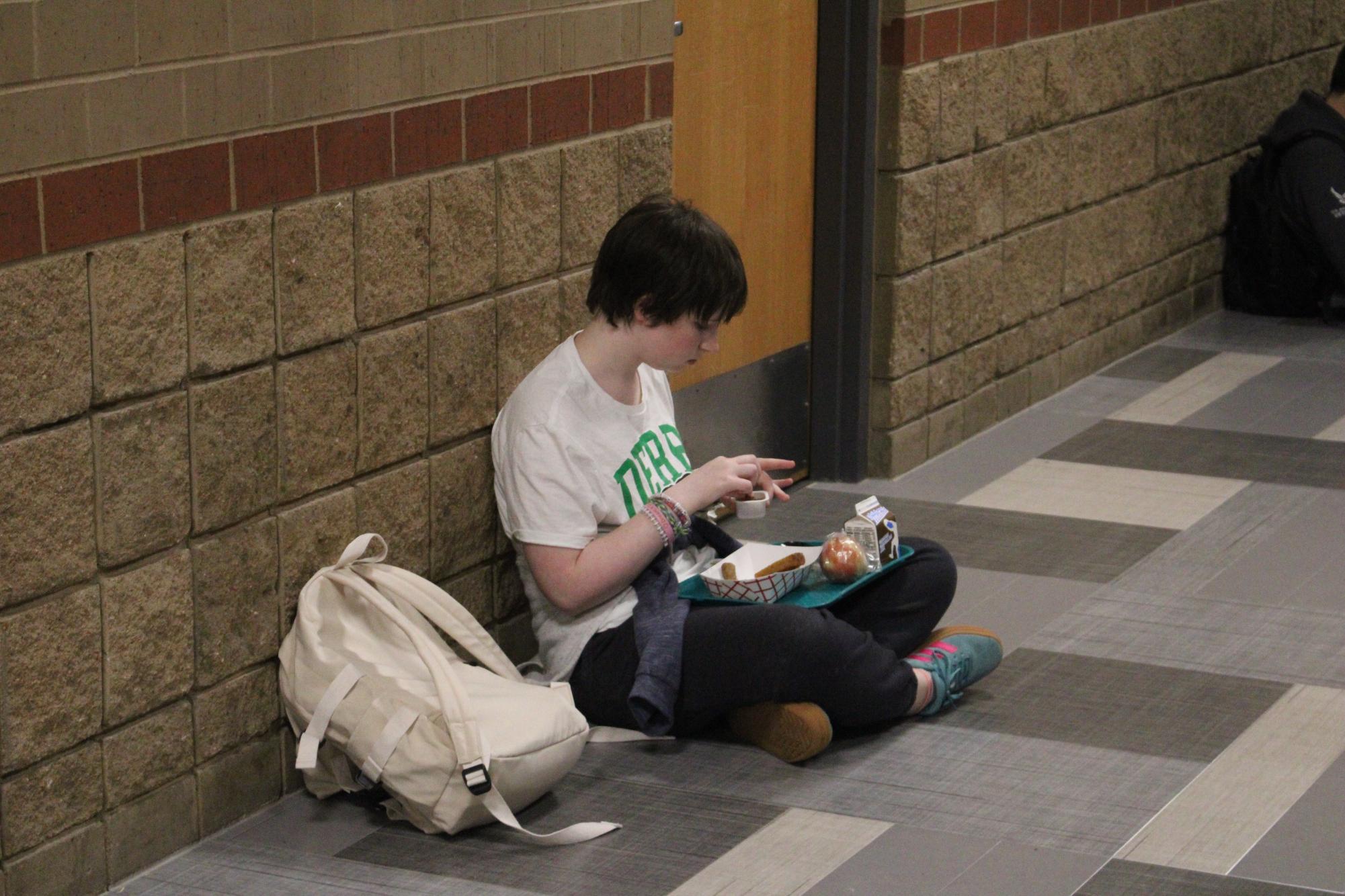 Life at lunch (Photos by Maya Painchaud)