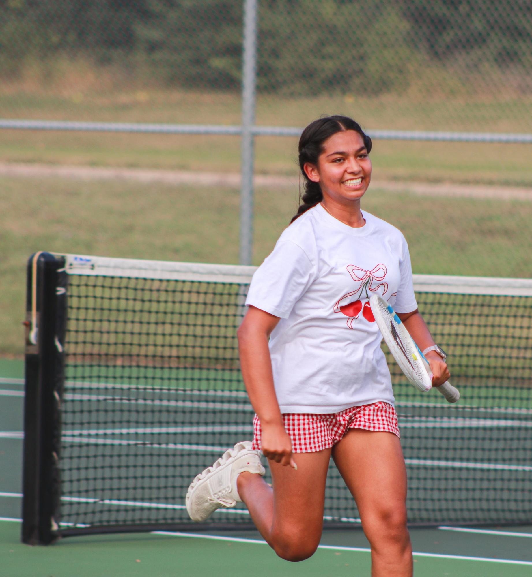 Girls tennis practice (Photos by Ava Mbawuike)
