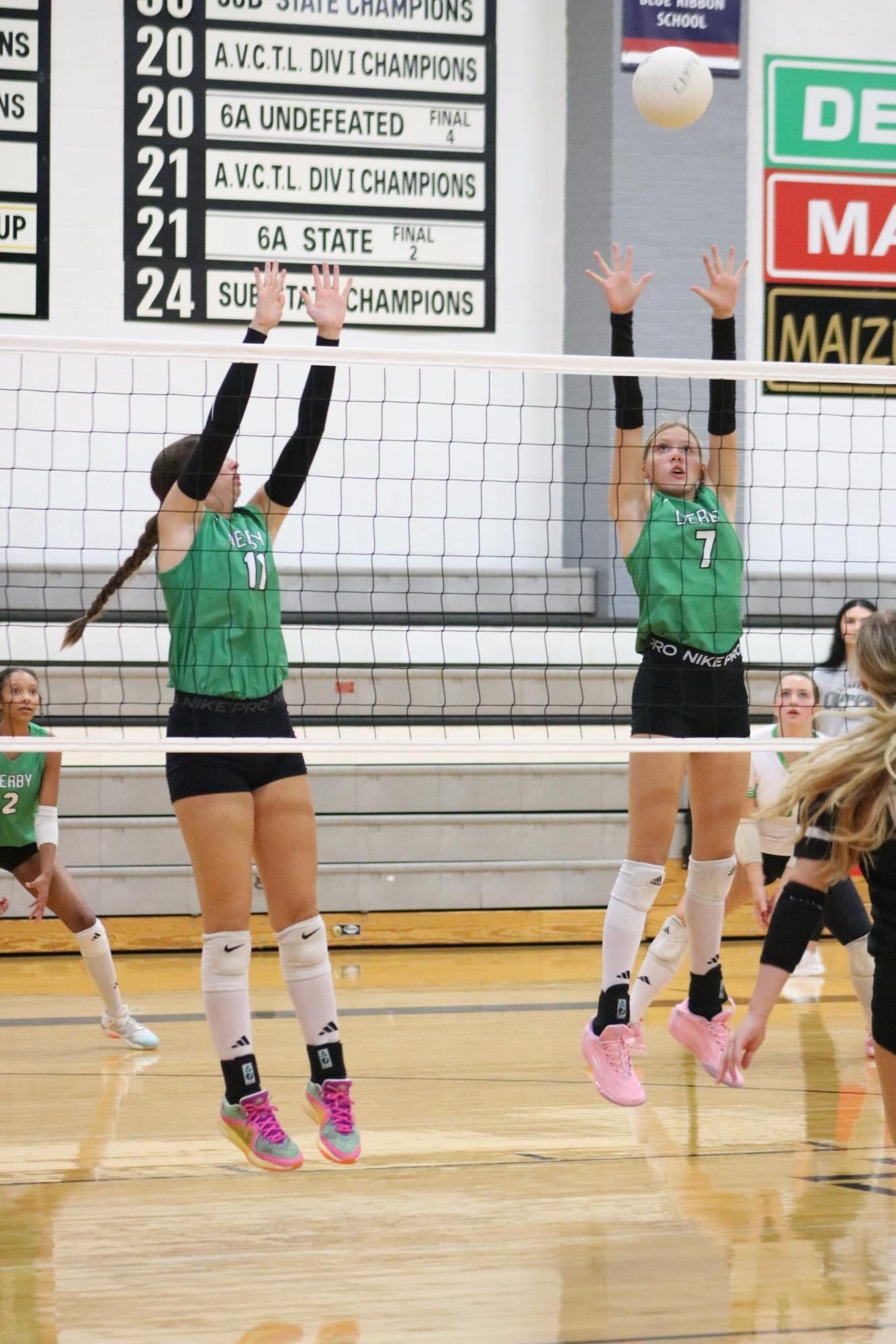 Volleyball vs. Campus (Photos by Ella Davidson)