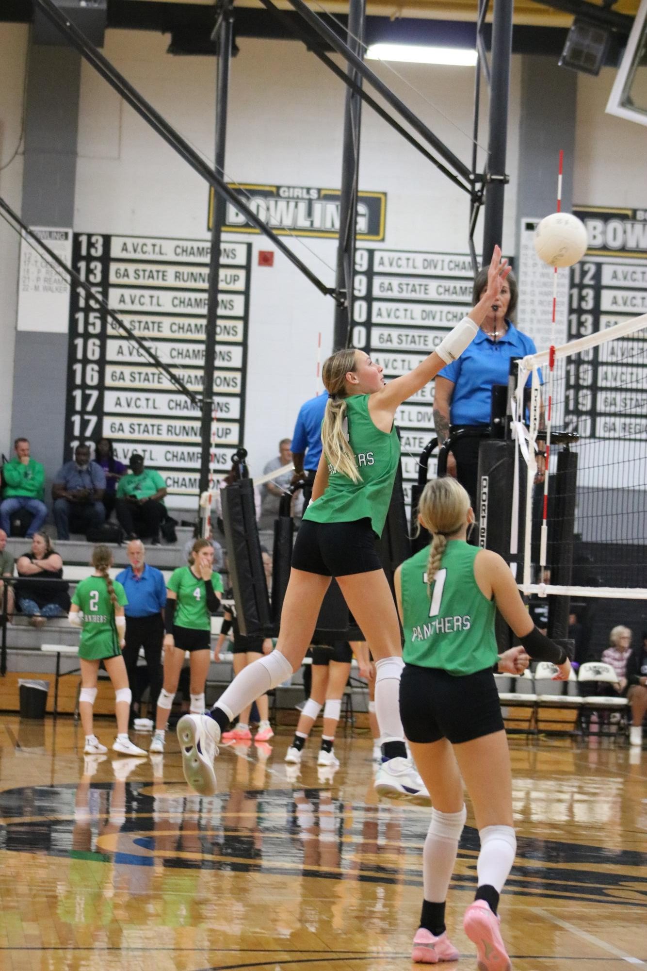 Volleyball vs. Campus (Photos by Ella Davidson)