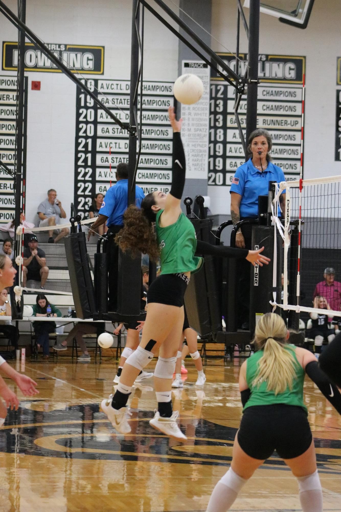 Volleyball vs. Campus (Photos by Ella Davidson)