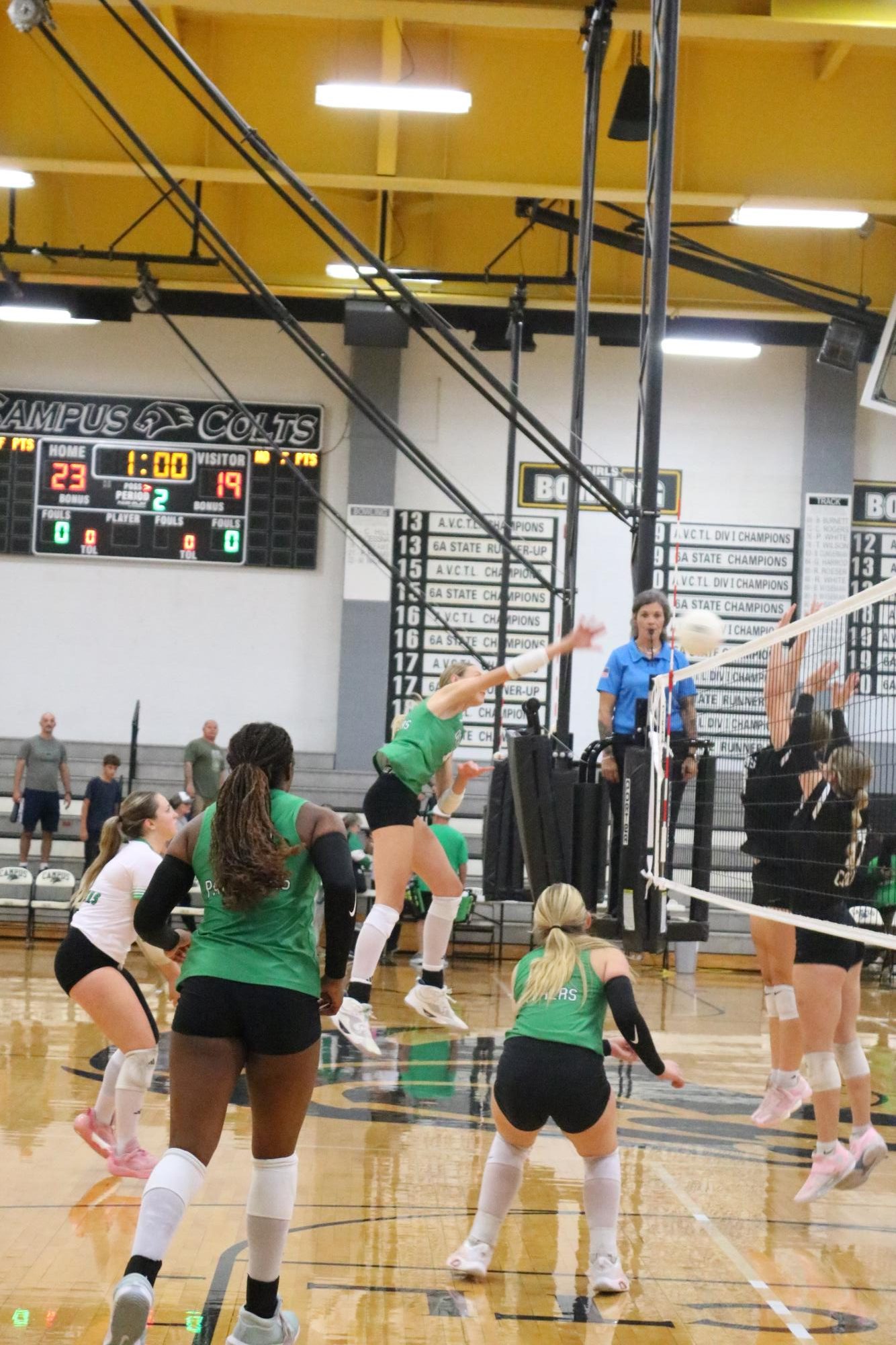 Volleyball vs. Campus (Photos by Ella Davidson)