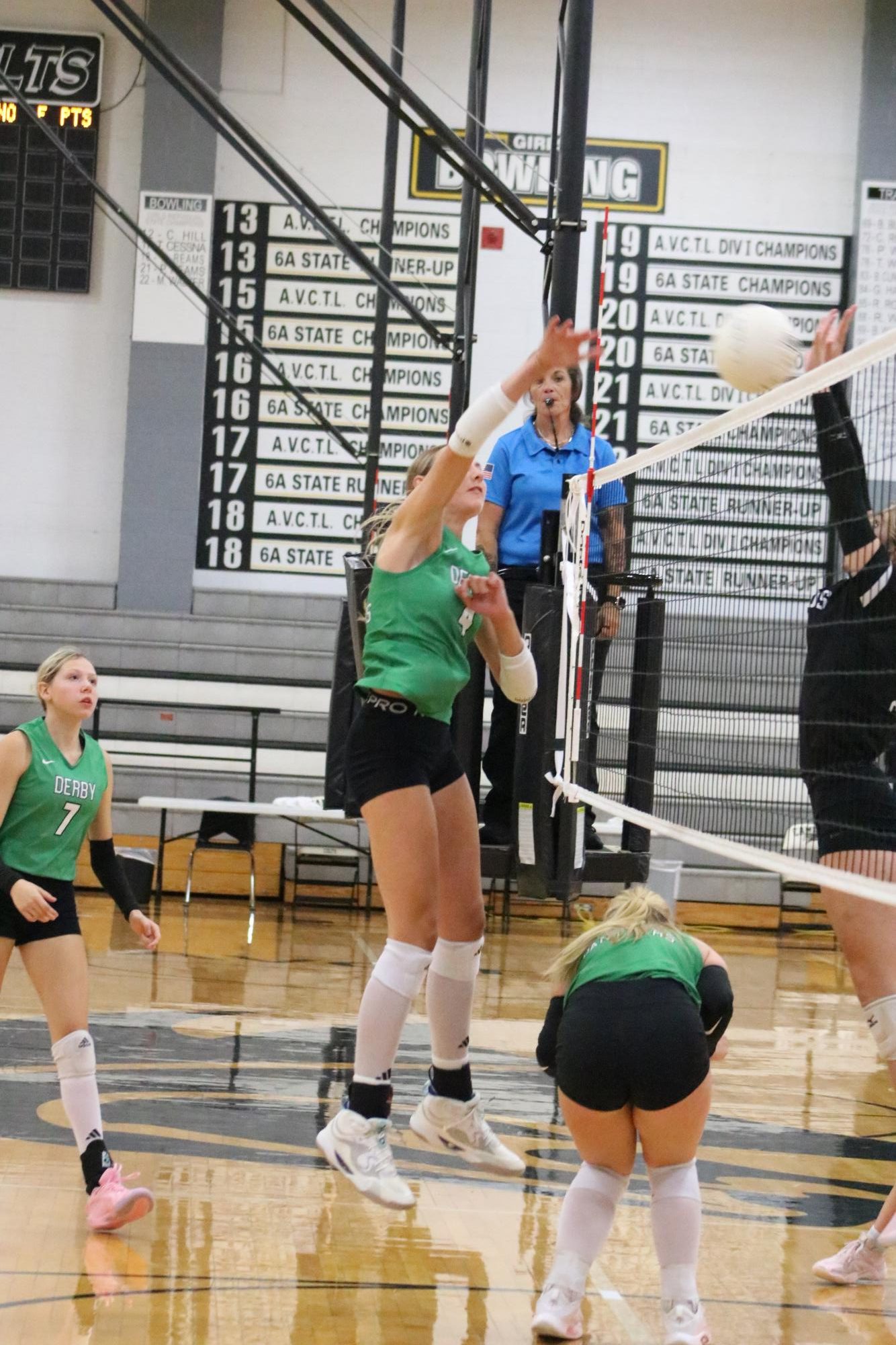 Volleyball vs. Campus (Photos by Ella Davidson)