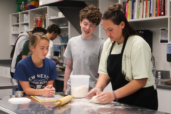 Culinary Class cook pretzels.
