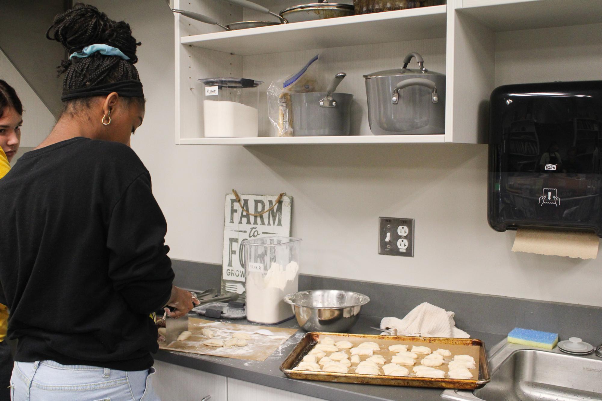 Students Cooking Pretzels in Culinary (Photos by Ava Phouangmala)