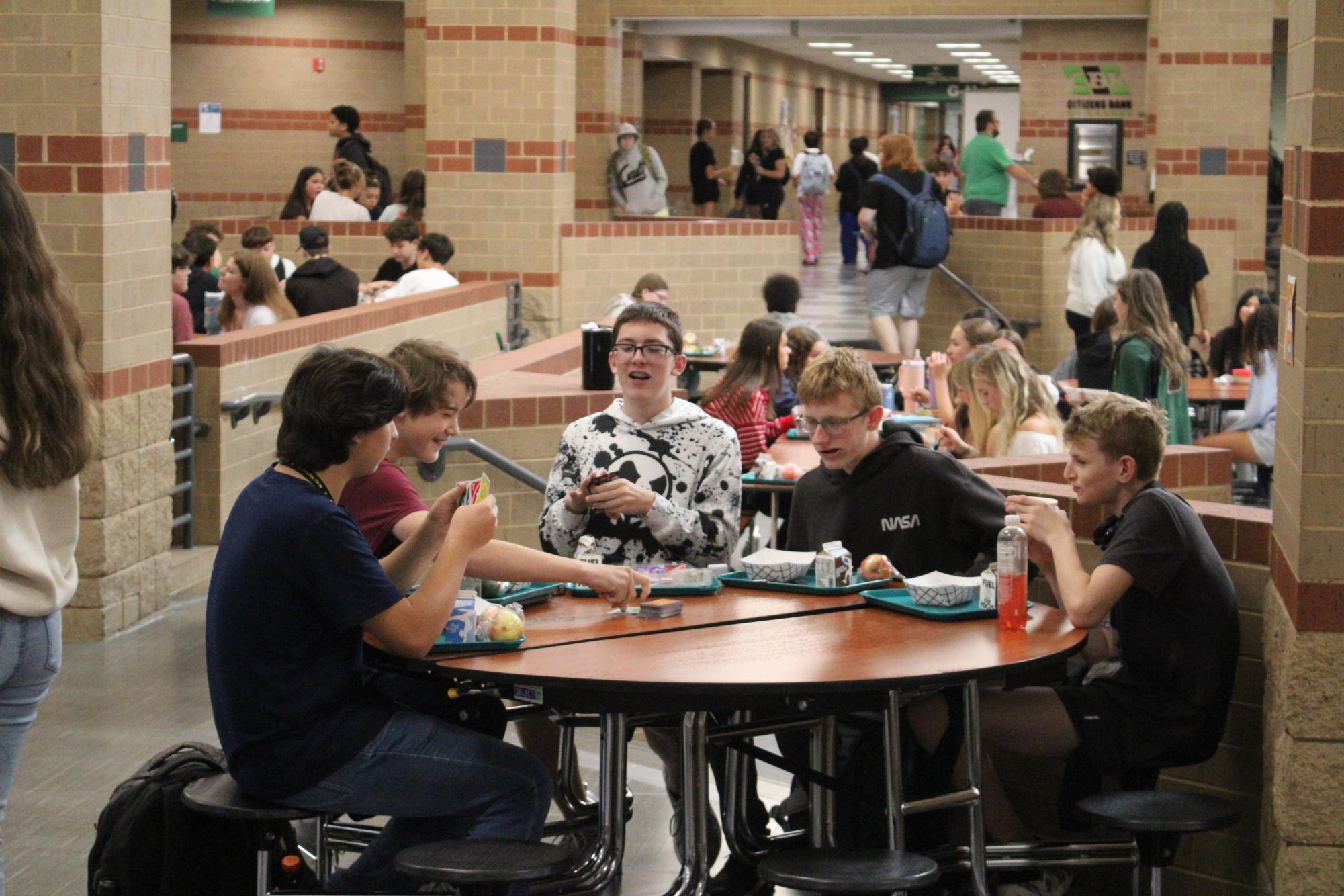 Life at lunch (Photos by Maya Painchaud)