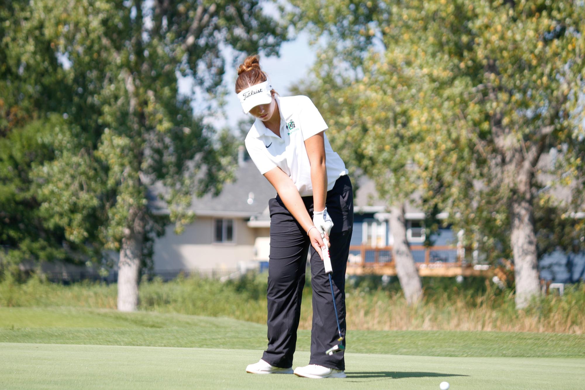 Girls varsity Golf tournament (Photos by Isabella Webb)