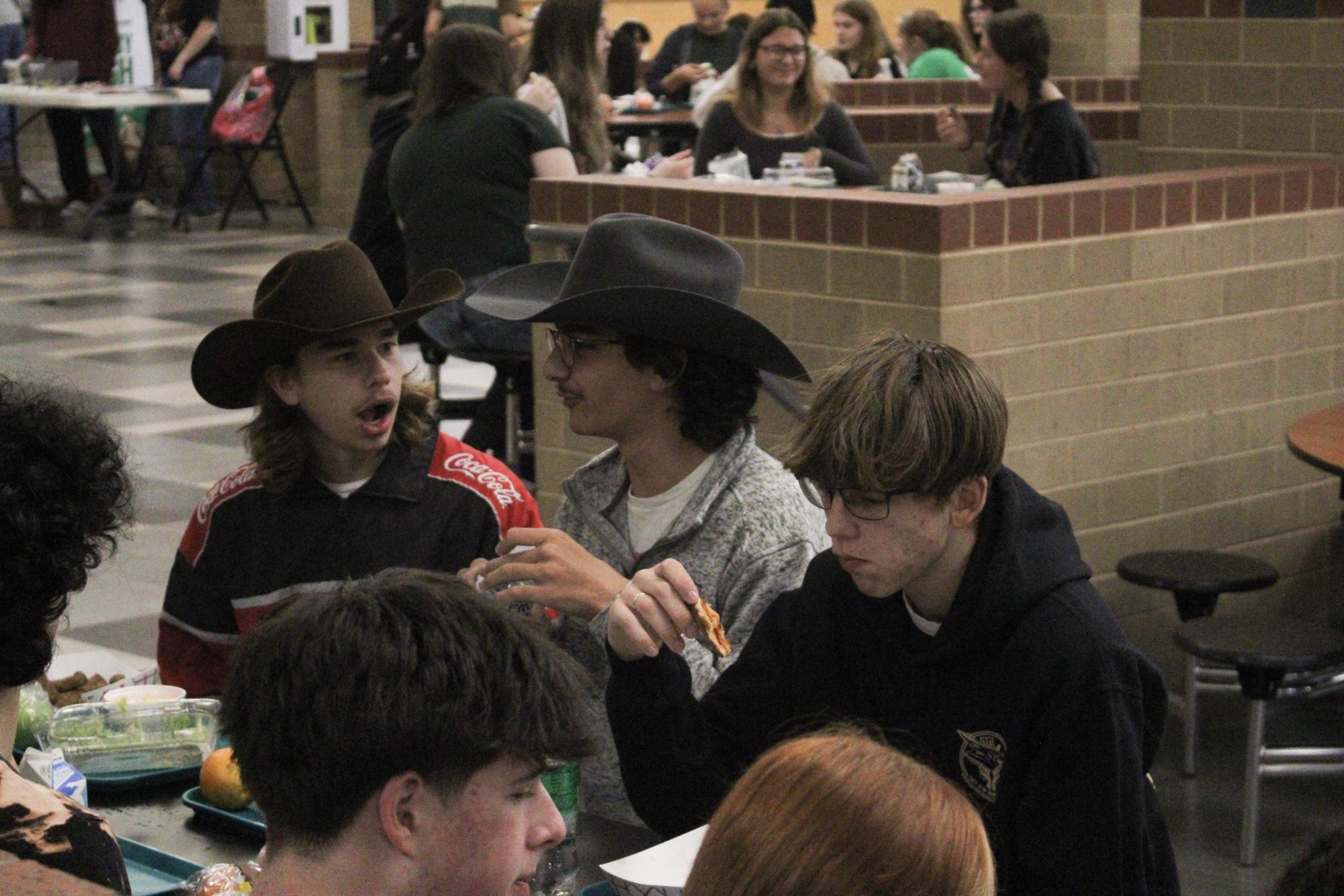 Life at Lunch (Photos by Maya Painchaud)