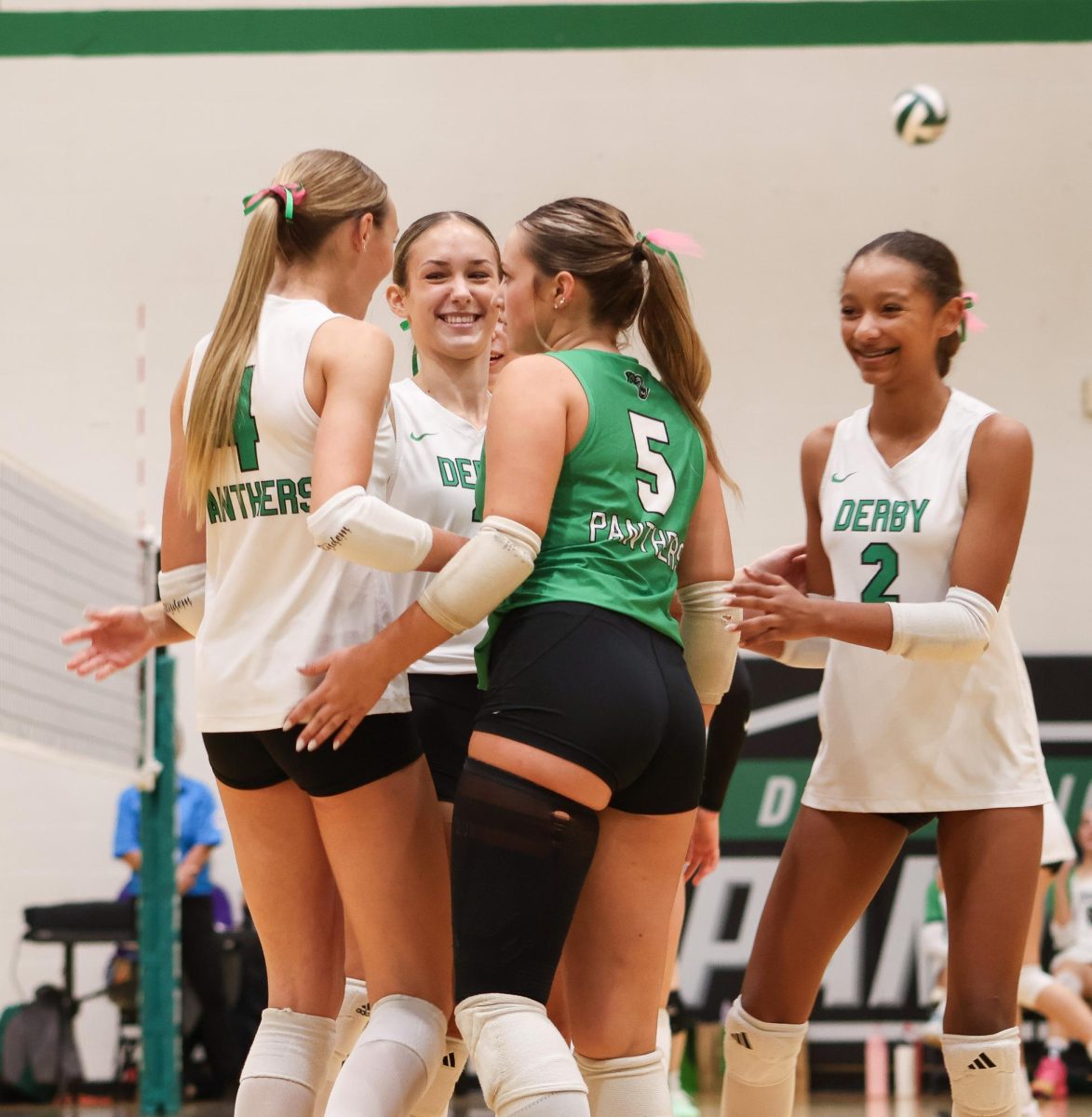Volleyball defeated the Valley Center Hornets 2-0.