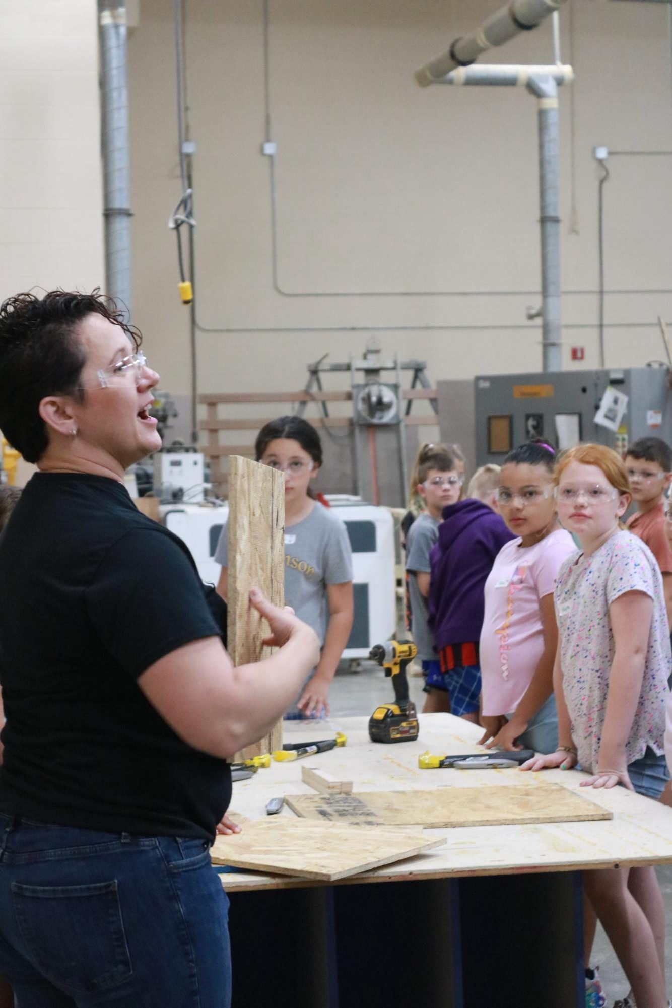 Tanglewoods 3rd graders make bat houses (Photos by Maleea Sullivan)