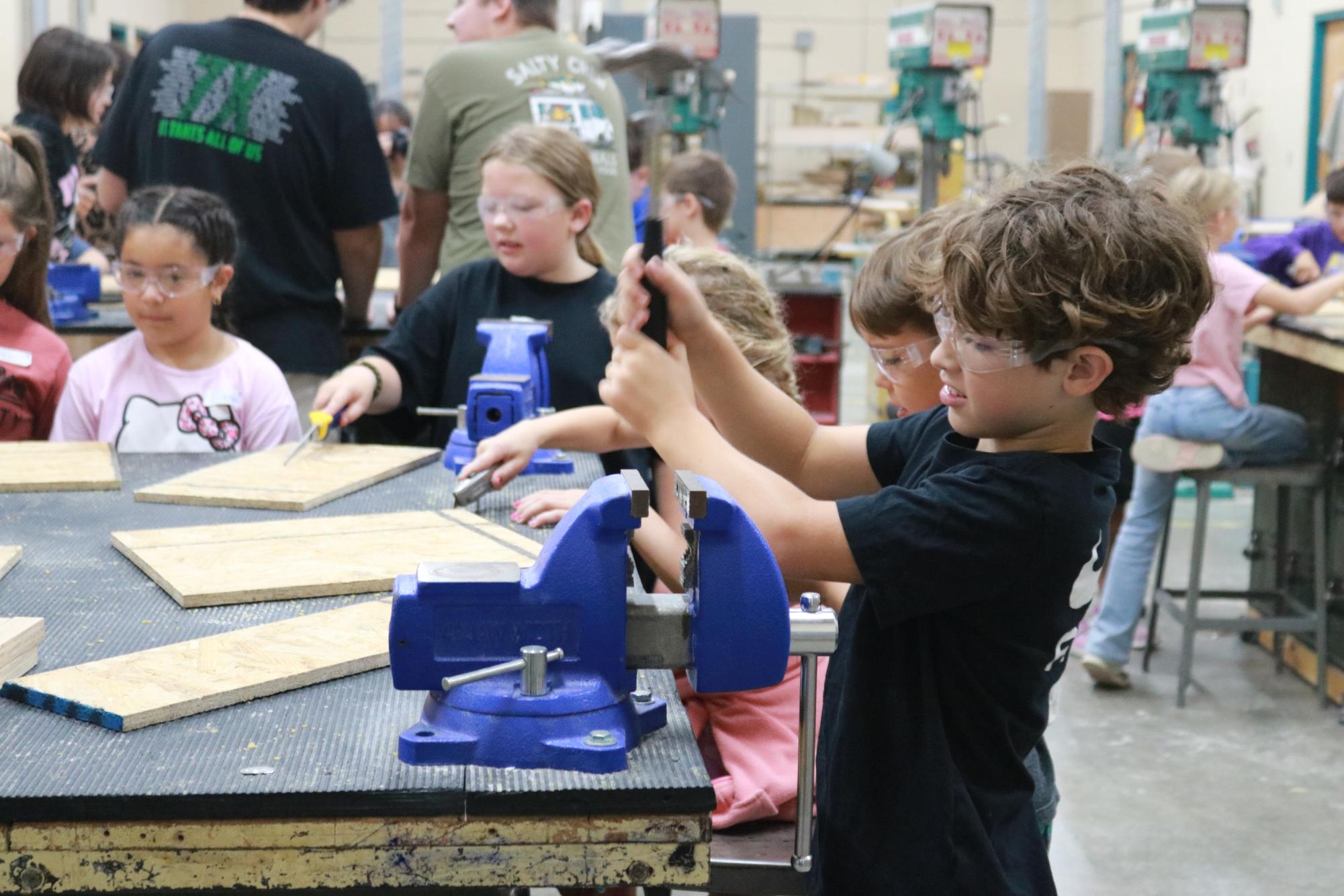 Tanglewoods 3rd graders make bat houses (Photos by Maleea Sullivan)