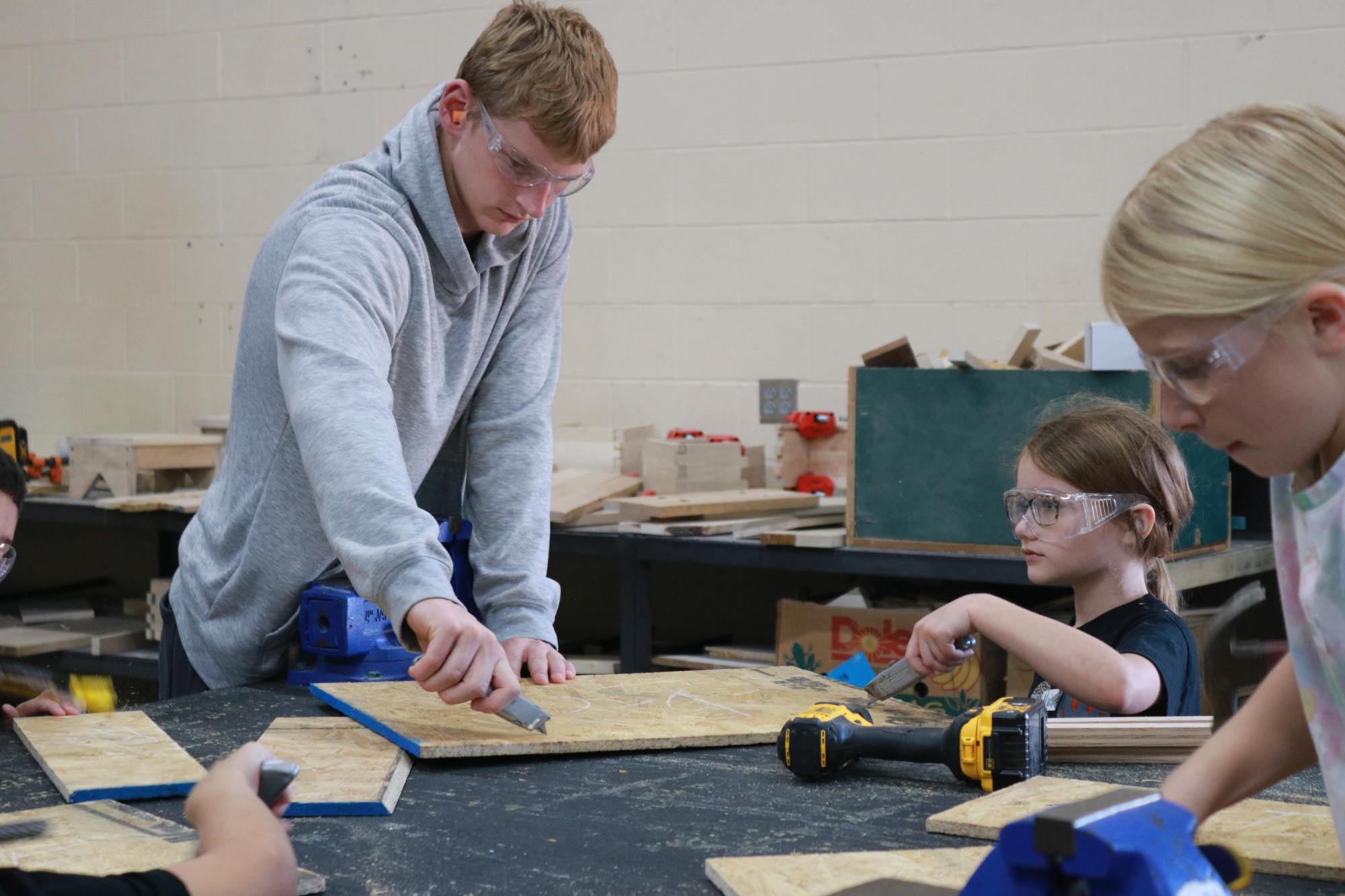 Tanglewoods 3rd graders make bat houses (Photos by Maleea Sullivan)