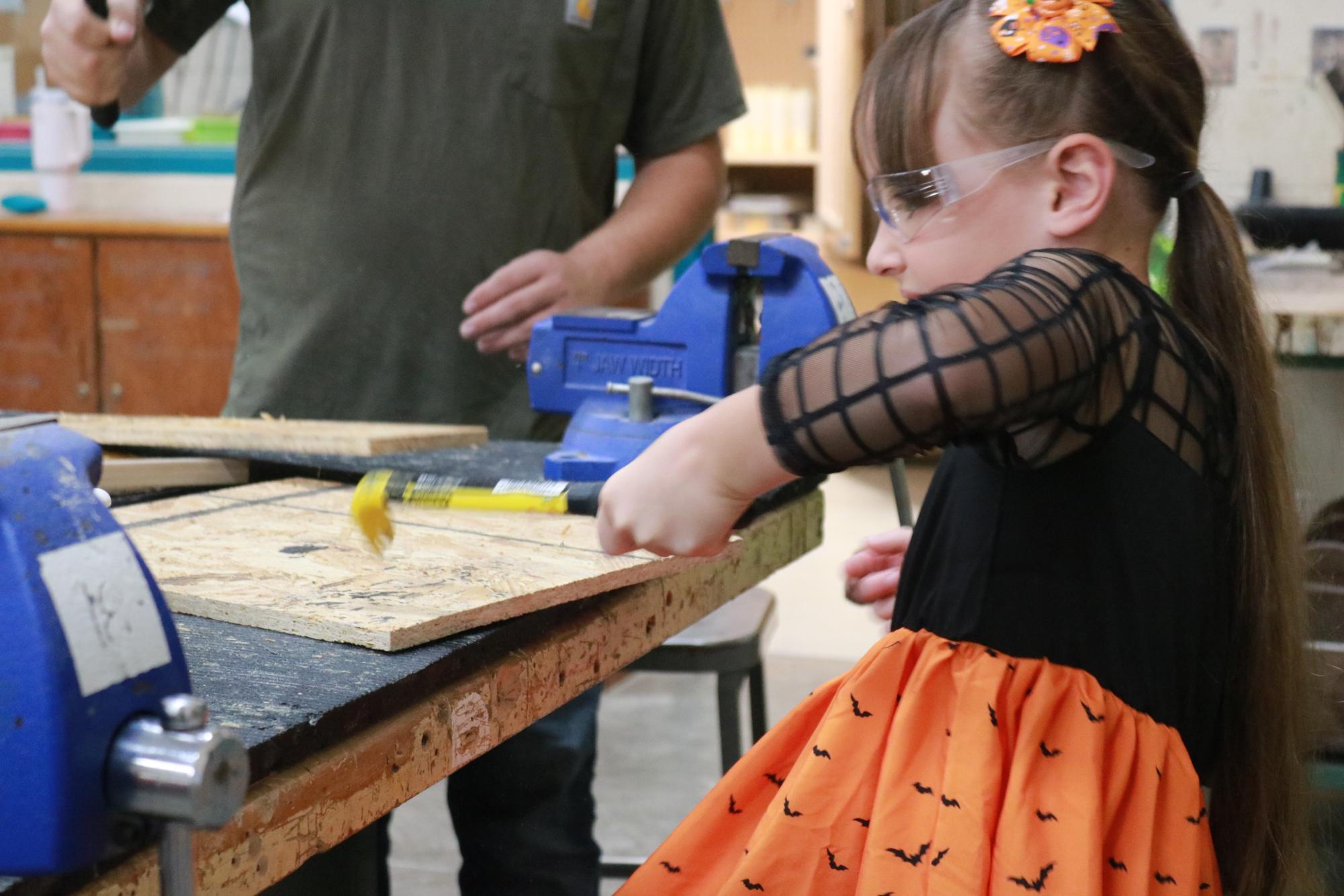 Tanglewoods 3rd graders make bat houses (Photos by Maleea Sullivan)