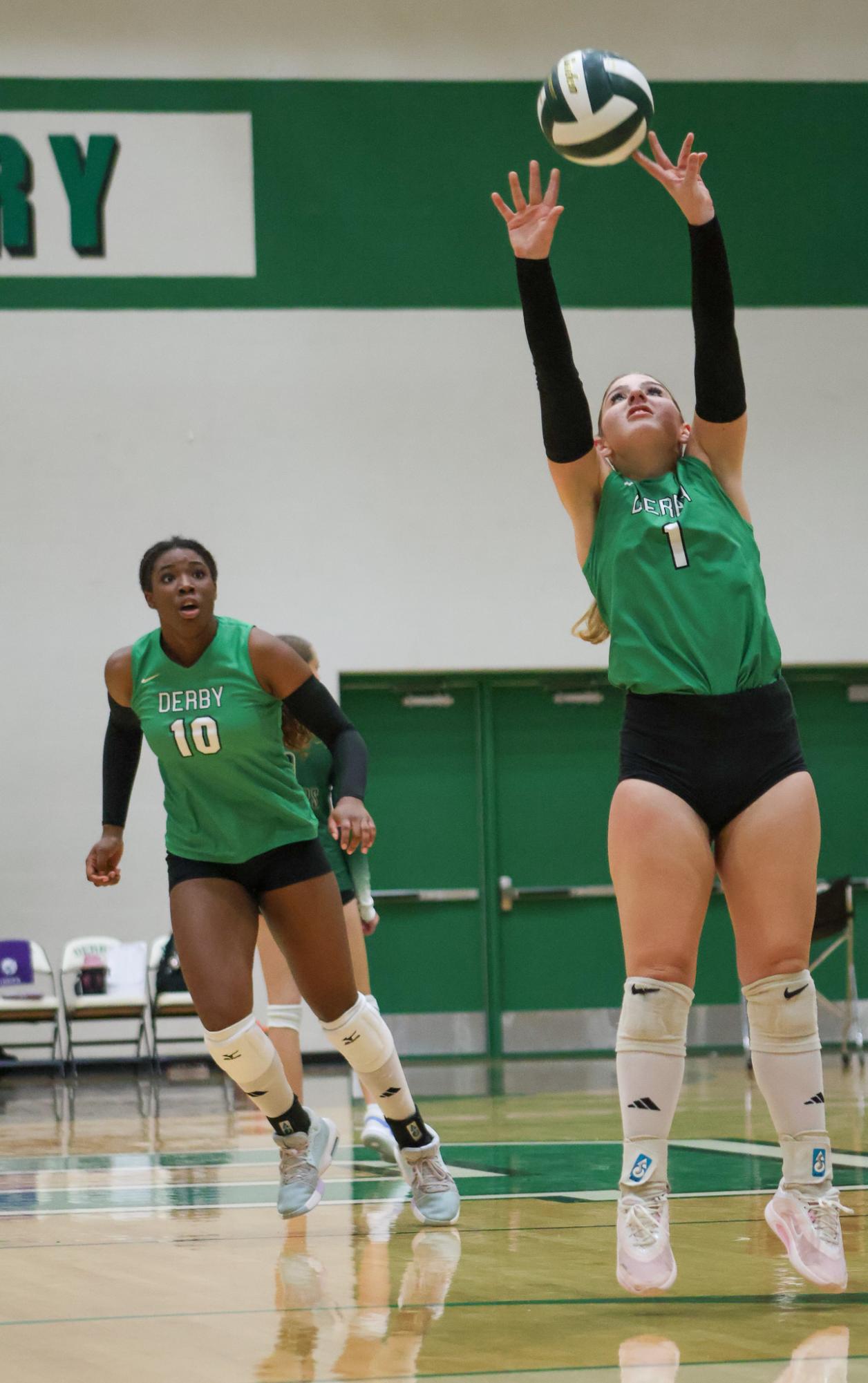 Varsity Volleyball vs South (By Isabella Webb)