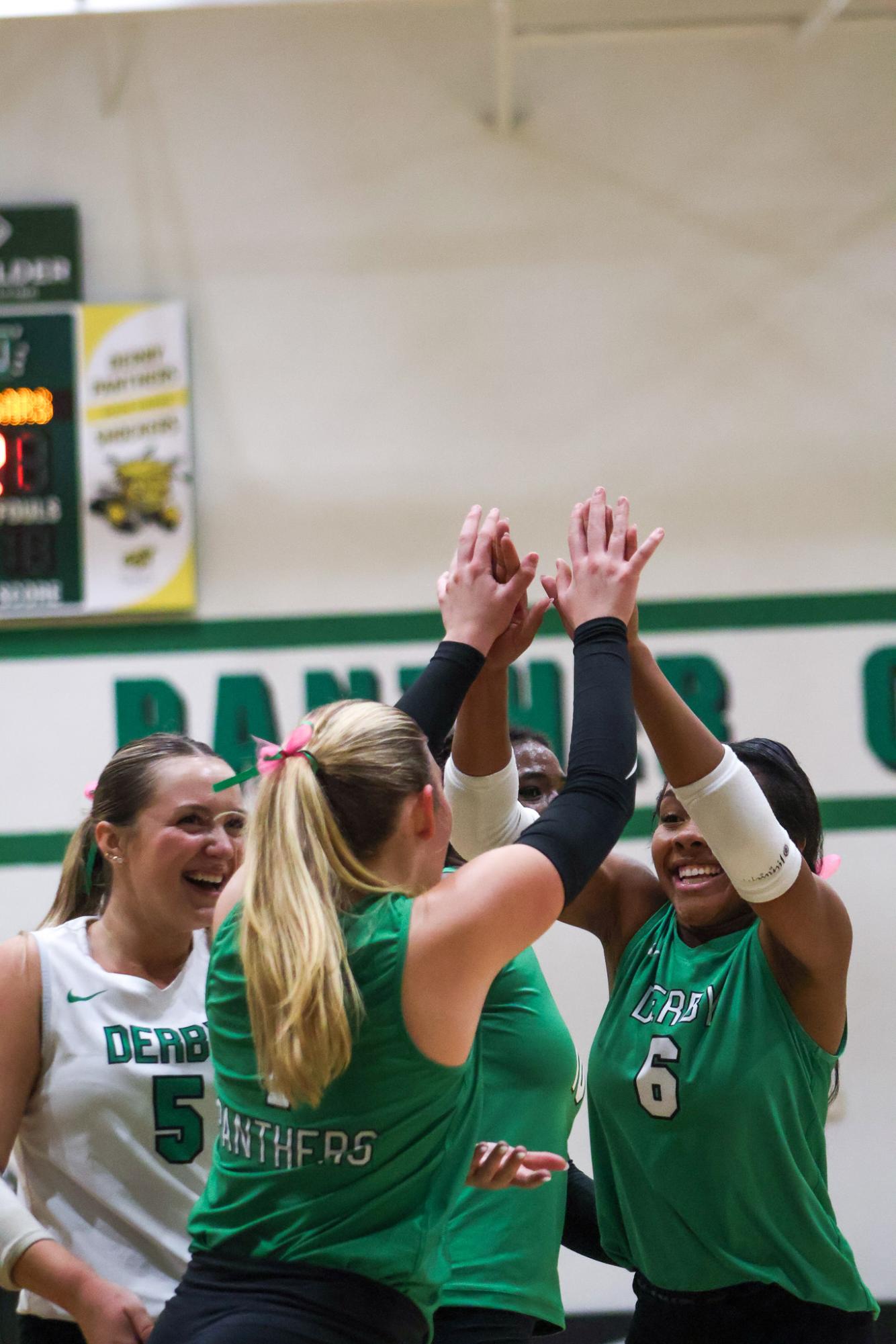 Varsity Volleyball vs South (By Isabella Webb)