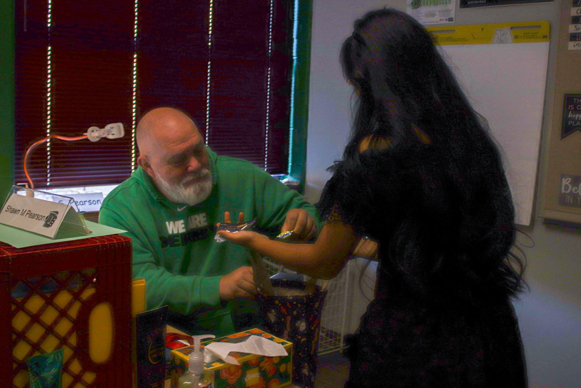 KAY Club gives Teachers Candy (By Ava Phouangmala)