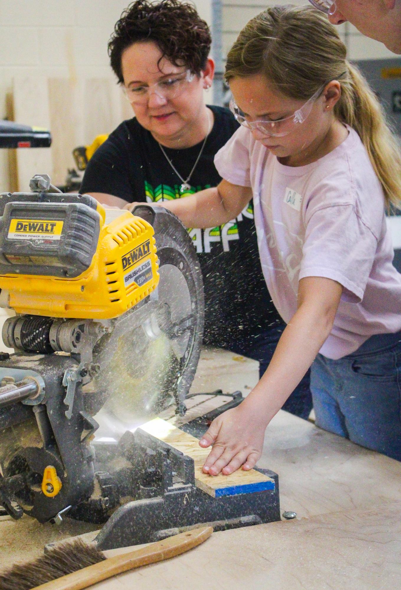 3rd grade students building Bat Houses (Photos By Ava Phouangmala)