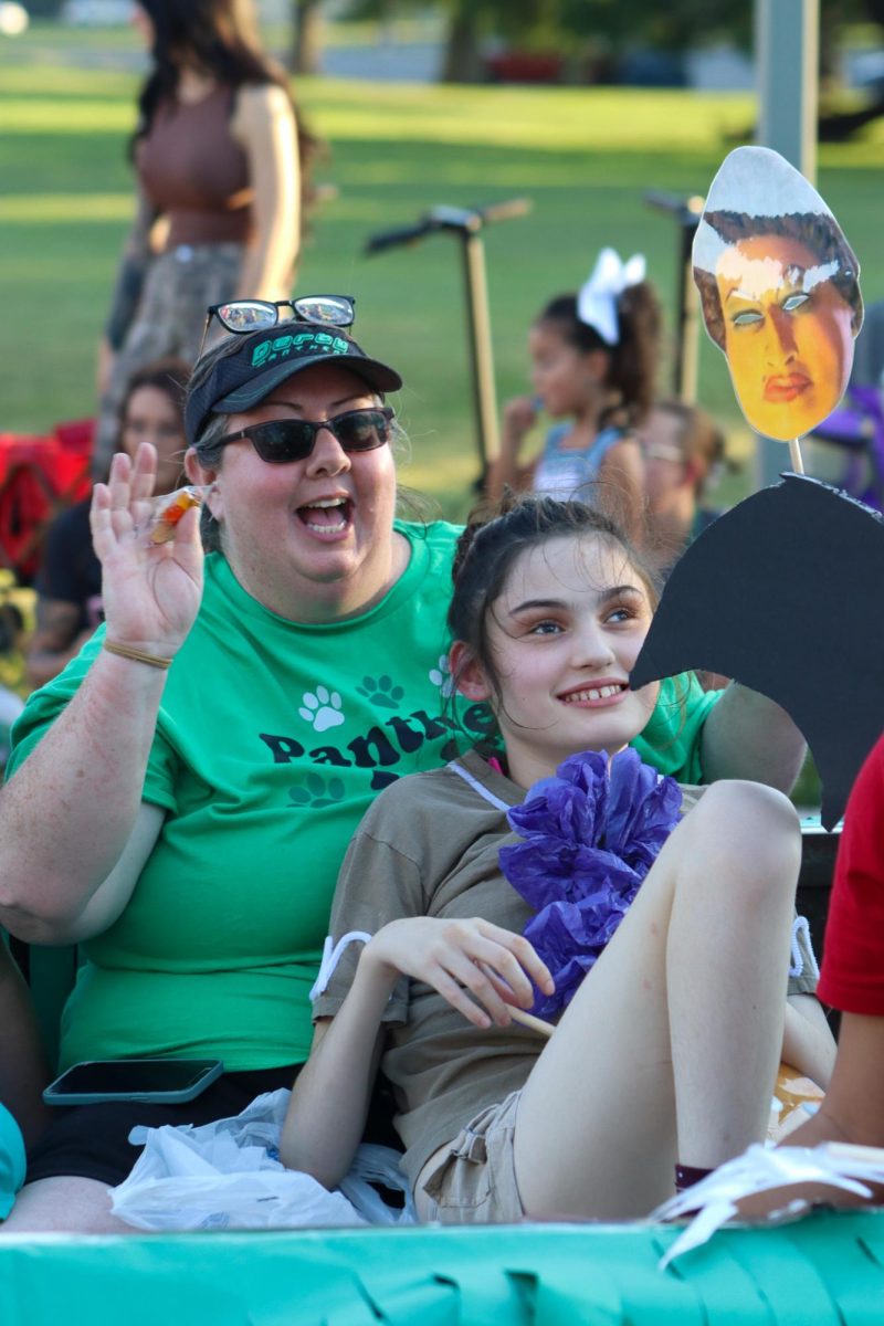 panther pals float 