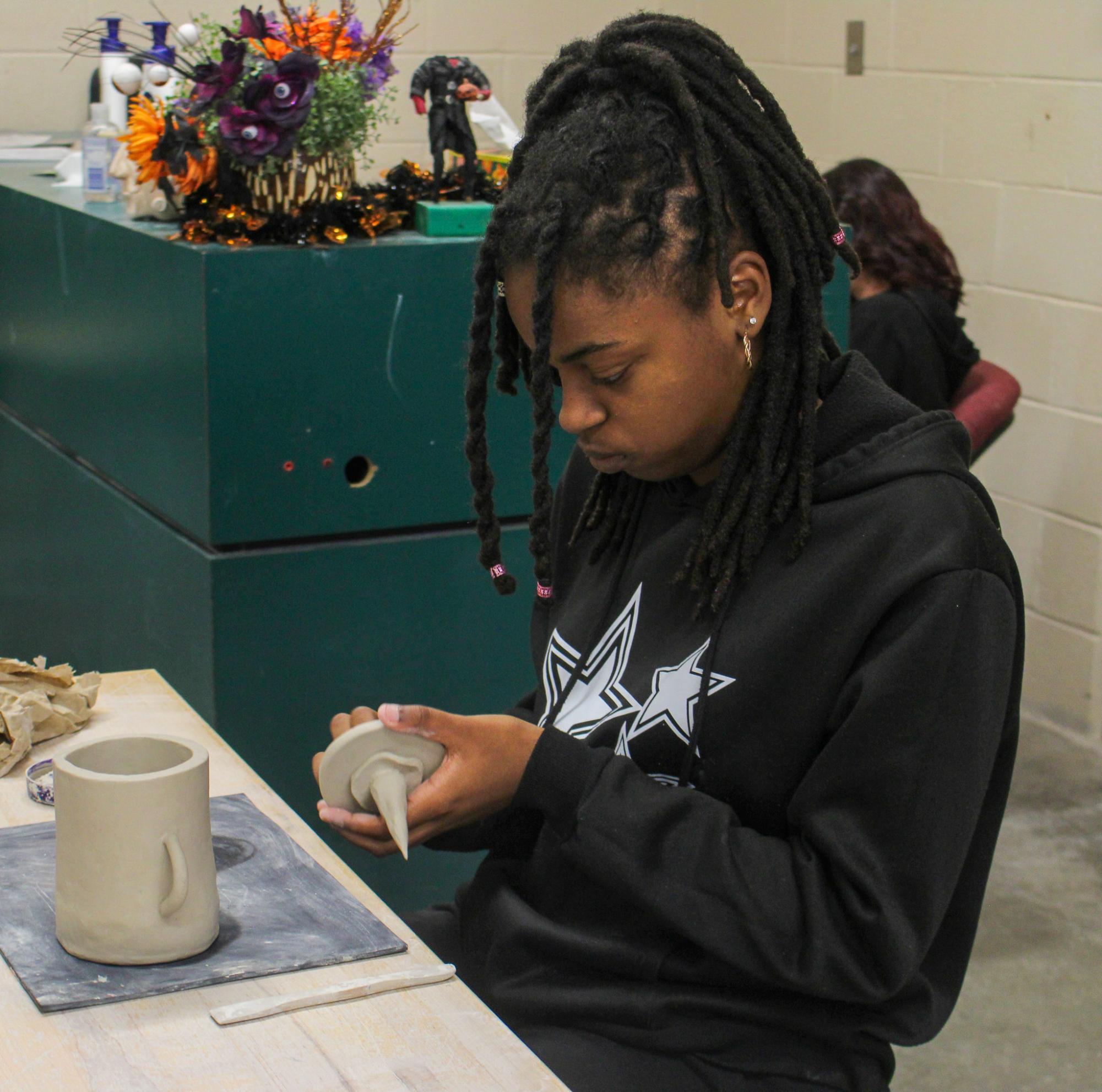 Clay Class (Photos by Janie Simard)