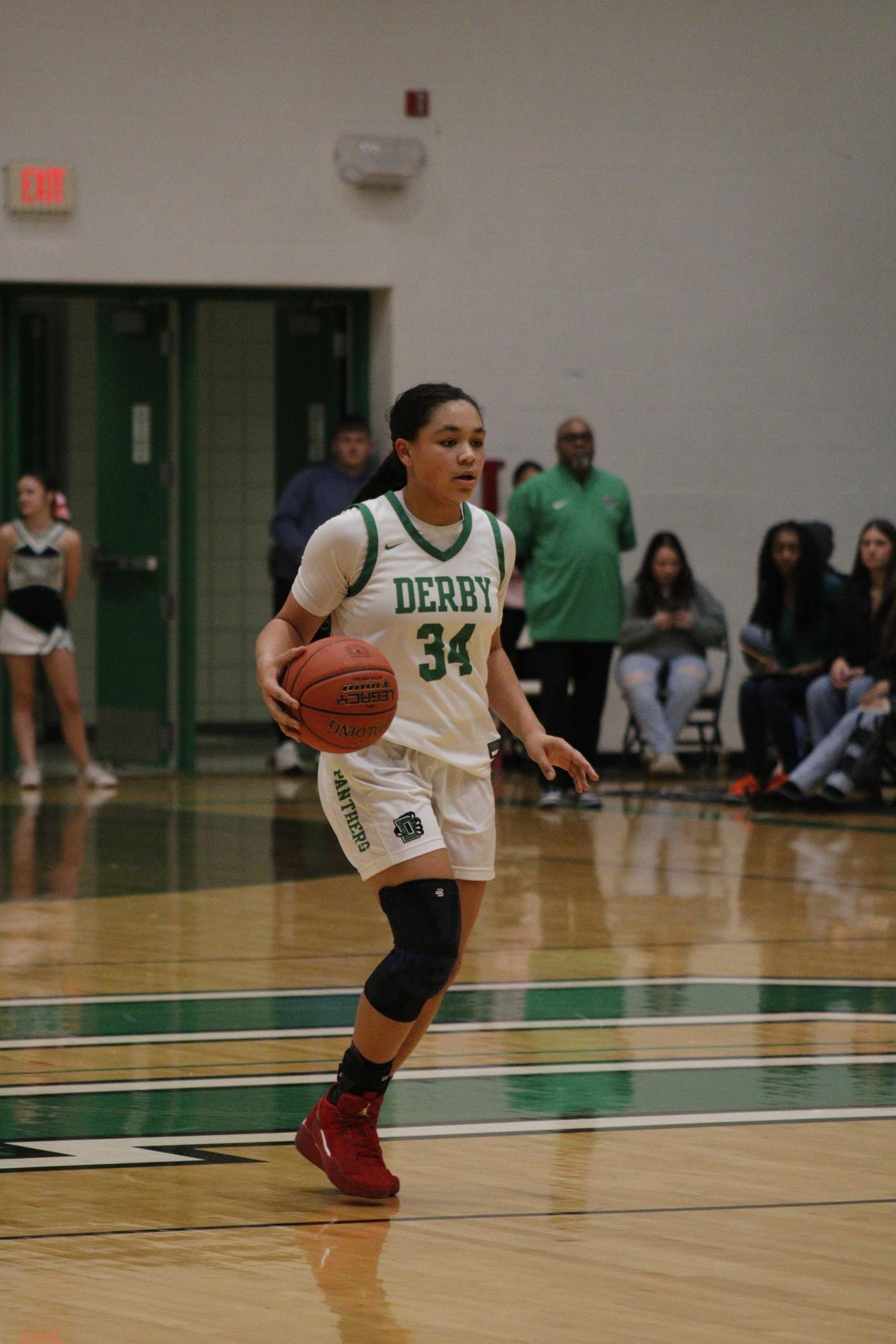 Girls basketball vs. Sunrise Christian Academy (Photos by Maya Painchaud)