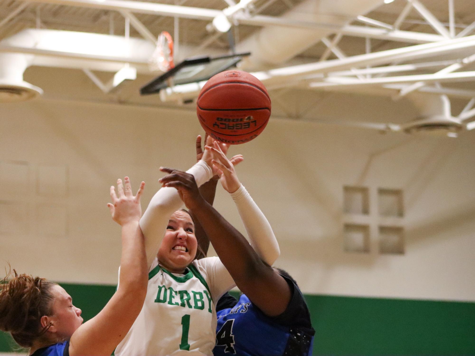 Girls Varsity Basketball vs. Junction City (Photos by Kaelyn Kissack)